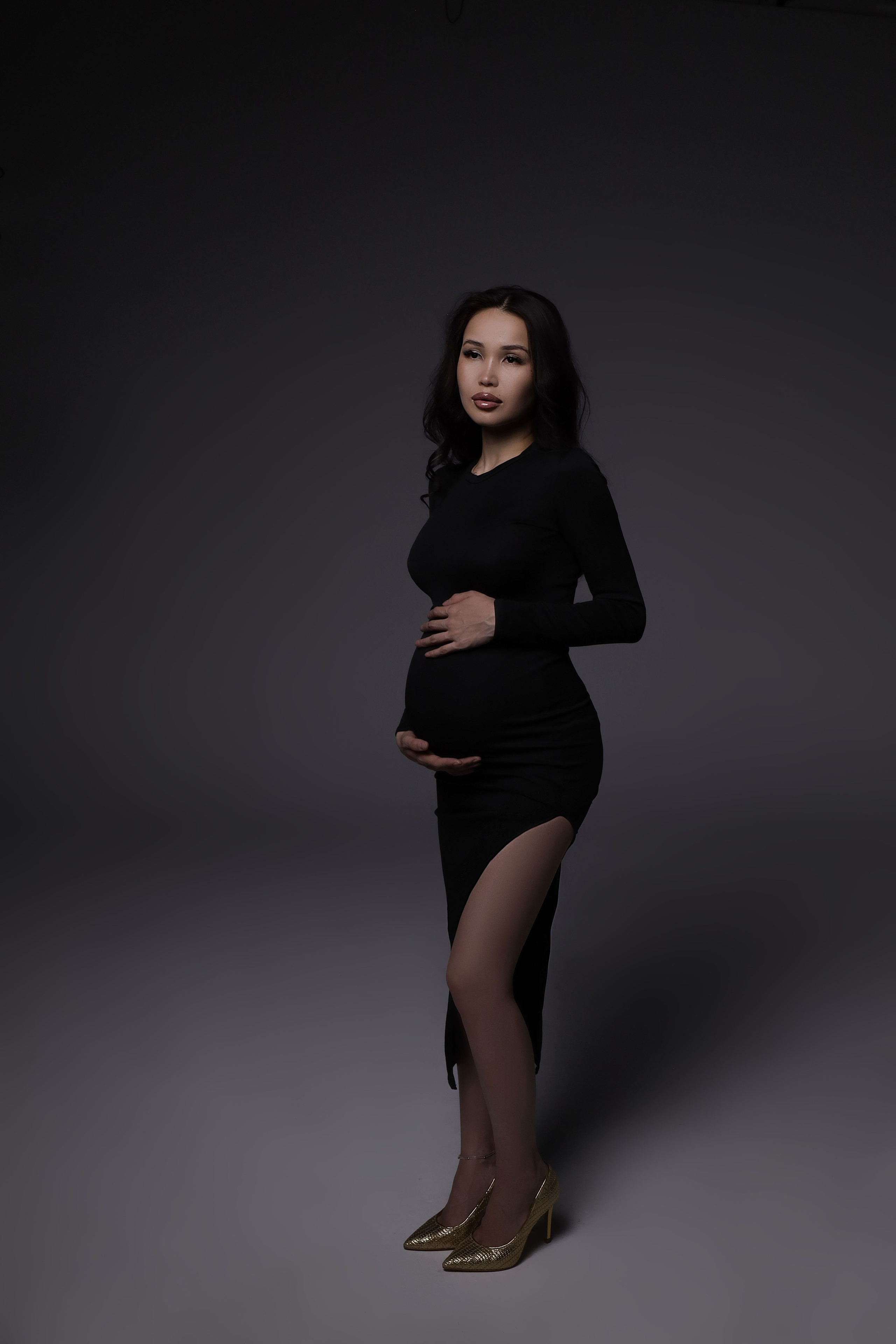 черное базовое платье с размером,длина миди,размер S