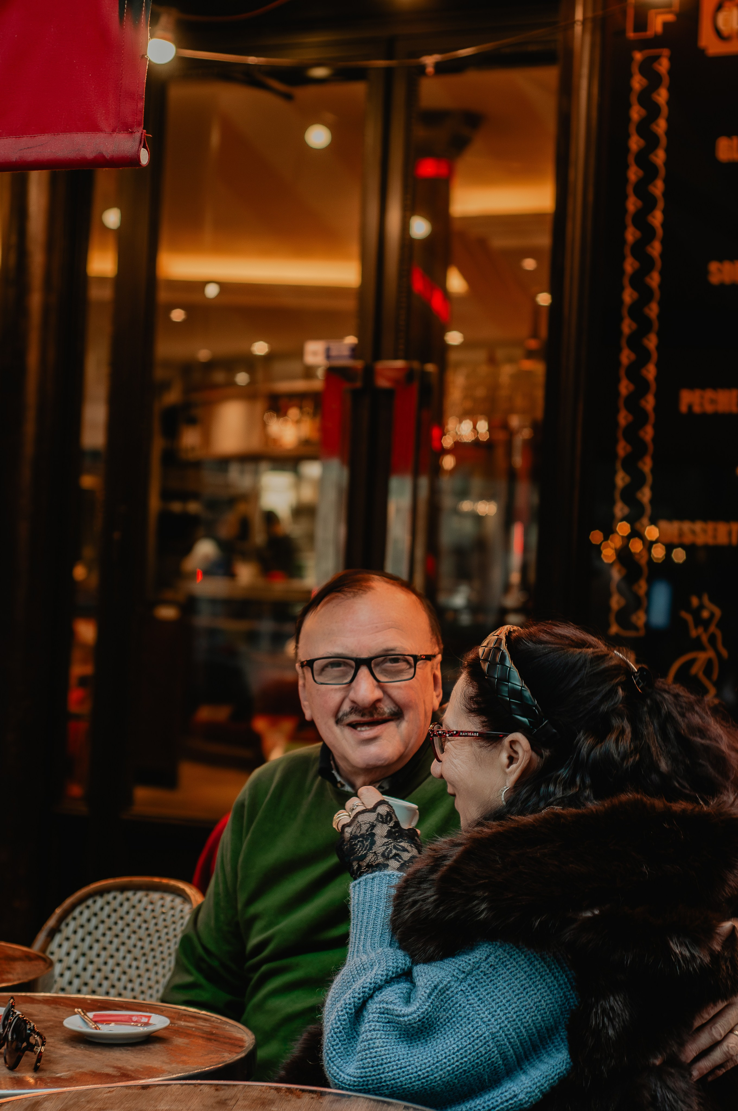 Photoshoot in Paris for the elderly couple. Paris photographer — Polina Osipova