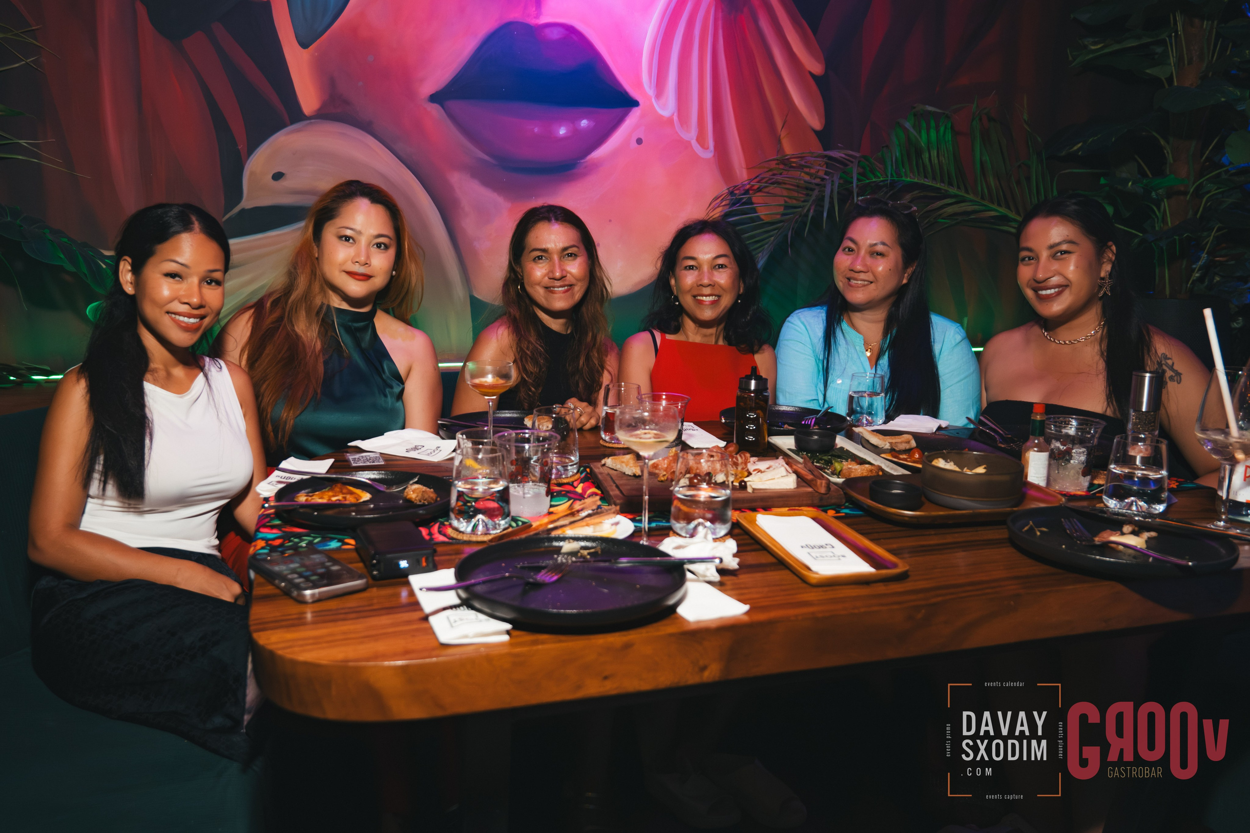 Вечеринка Tiki Twilights | Фоторепортаж | Афиша | DAVAYSXODIM.com PHUKET. АФИША|ФОТОРЕПОРТАЖИ|ИВЕНТЫ|ПХУКЕТ