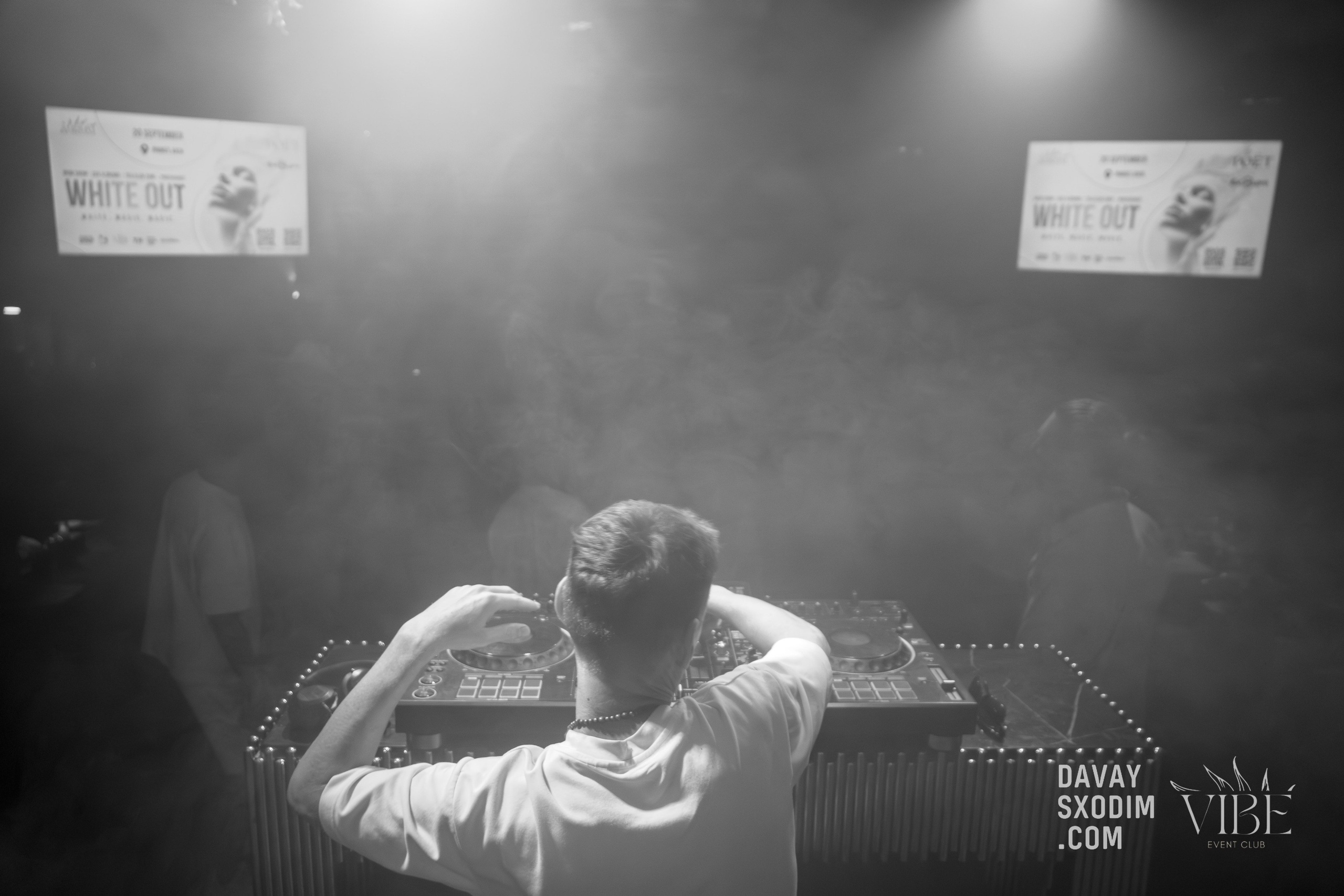 Вечеринка White Out | Фоторепортаж | Видеорепортаж | Афиша | DAVAYSXODIM.com PHUKET. АФИША|ФОТОРЕПОРТАЖИ|ИВЕНТЫ|ПХУКЕТ