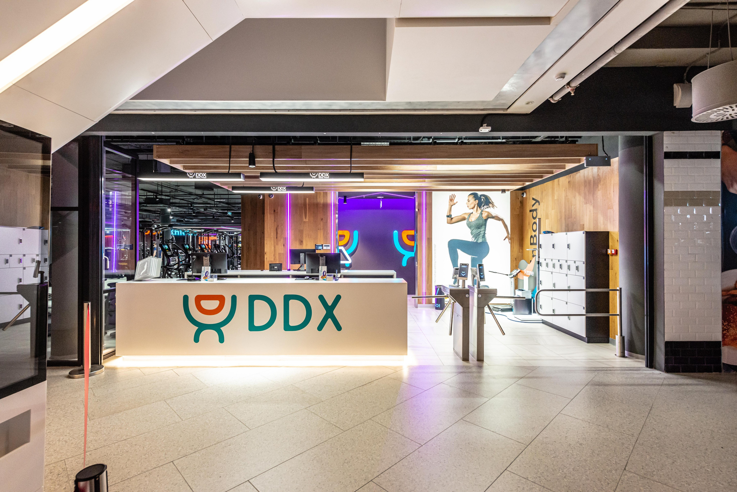 Фитнес-клуб DDX Fitness на ул. Лескова. ФОТОГРАФ МЕКСИКА КИНТАНА-РОО