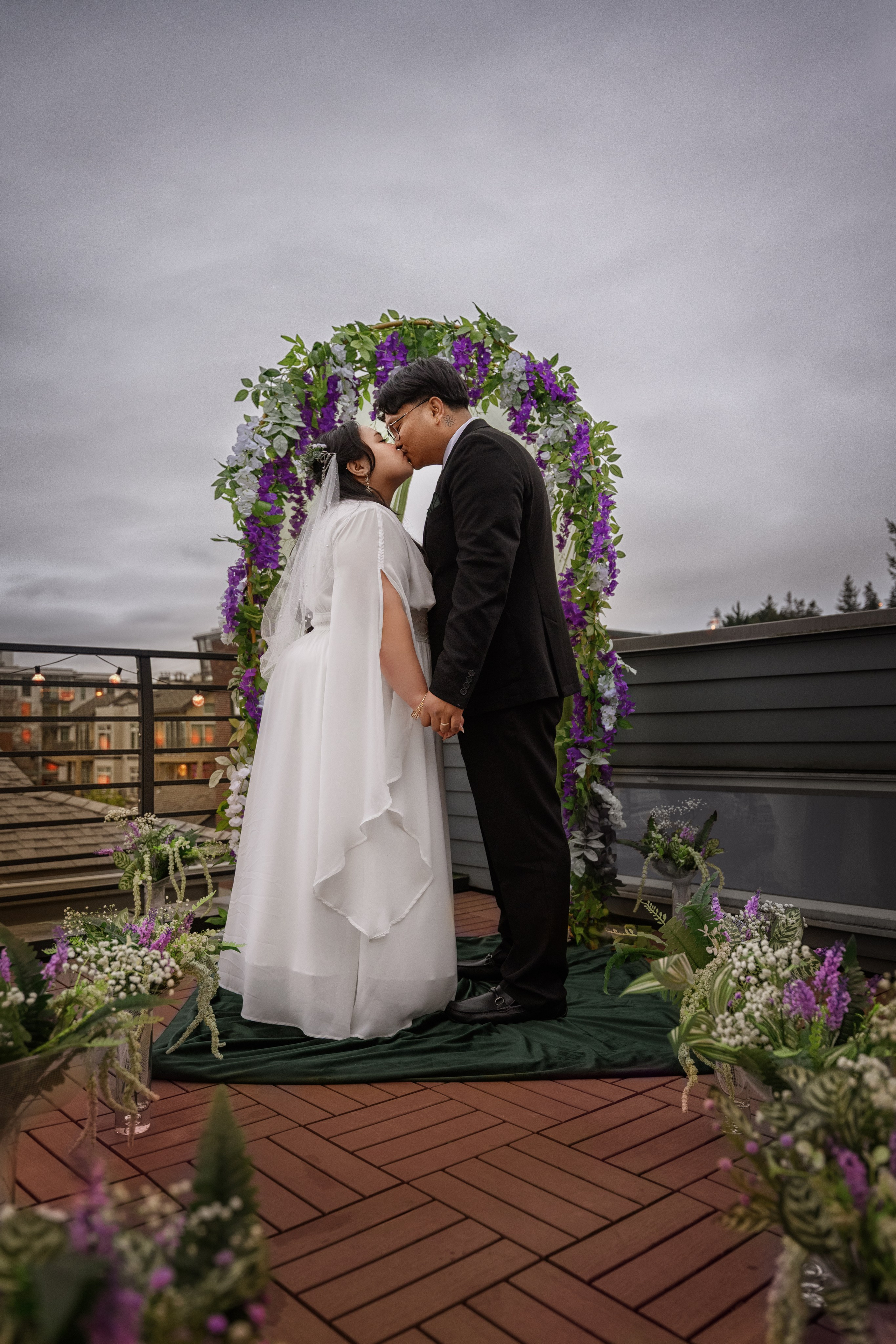 Andrew & Nicole. Wedding & portrait photography in the Seattle Area. Helen Michelle photographer