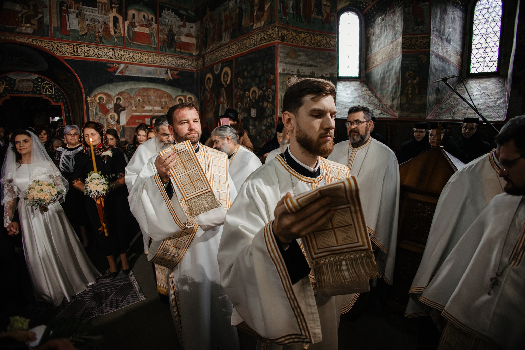 Nunta de Poveste la Sucevița: Cristi și Andreea. Servicii foto-video profesionale, pentru momente de neuitat