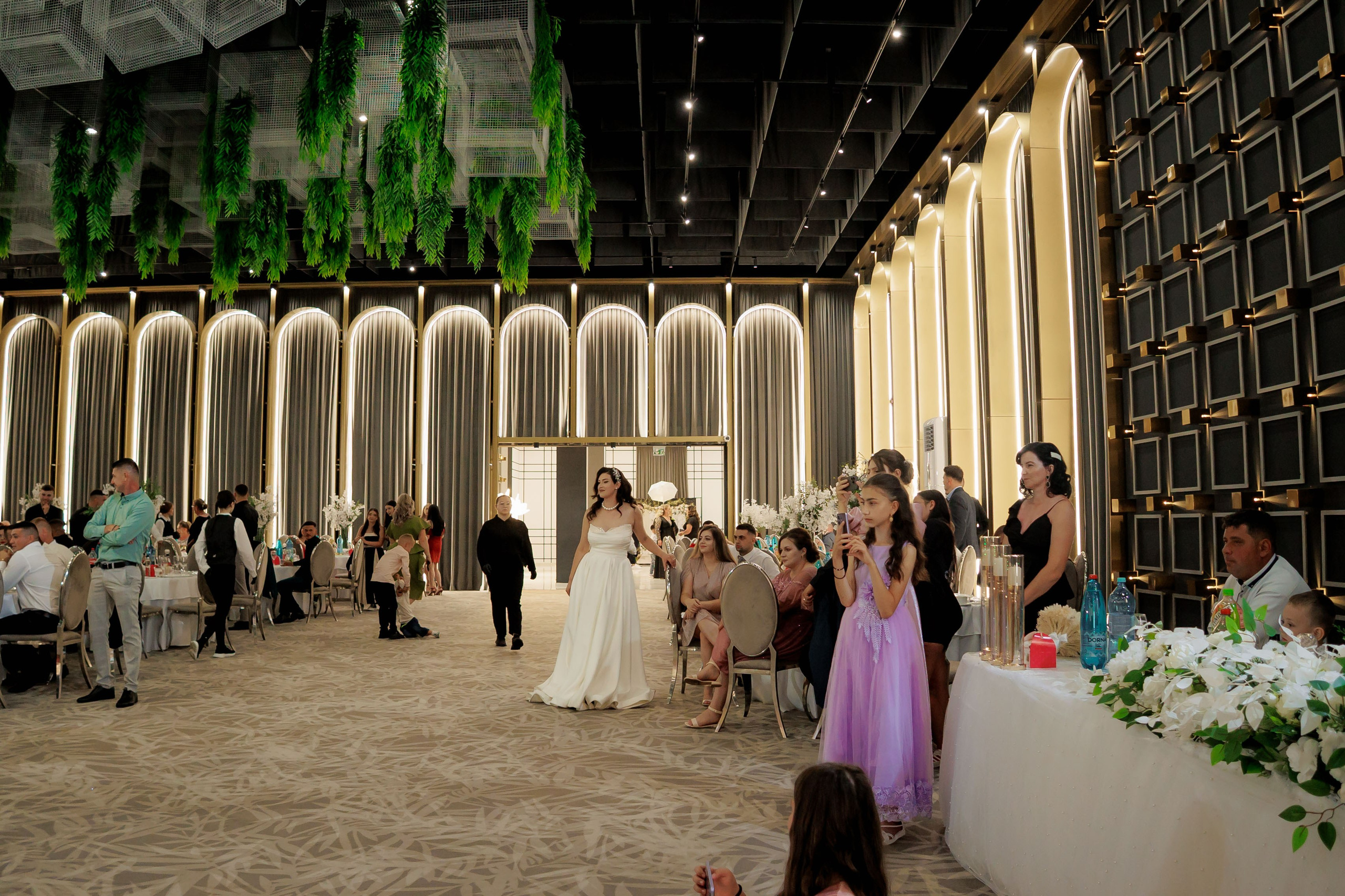 Nunta Nicoleta & Răzvan | Fotografie & Videografie Profesională. Servicii foto-video profesionale, pentru momente de neuitat