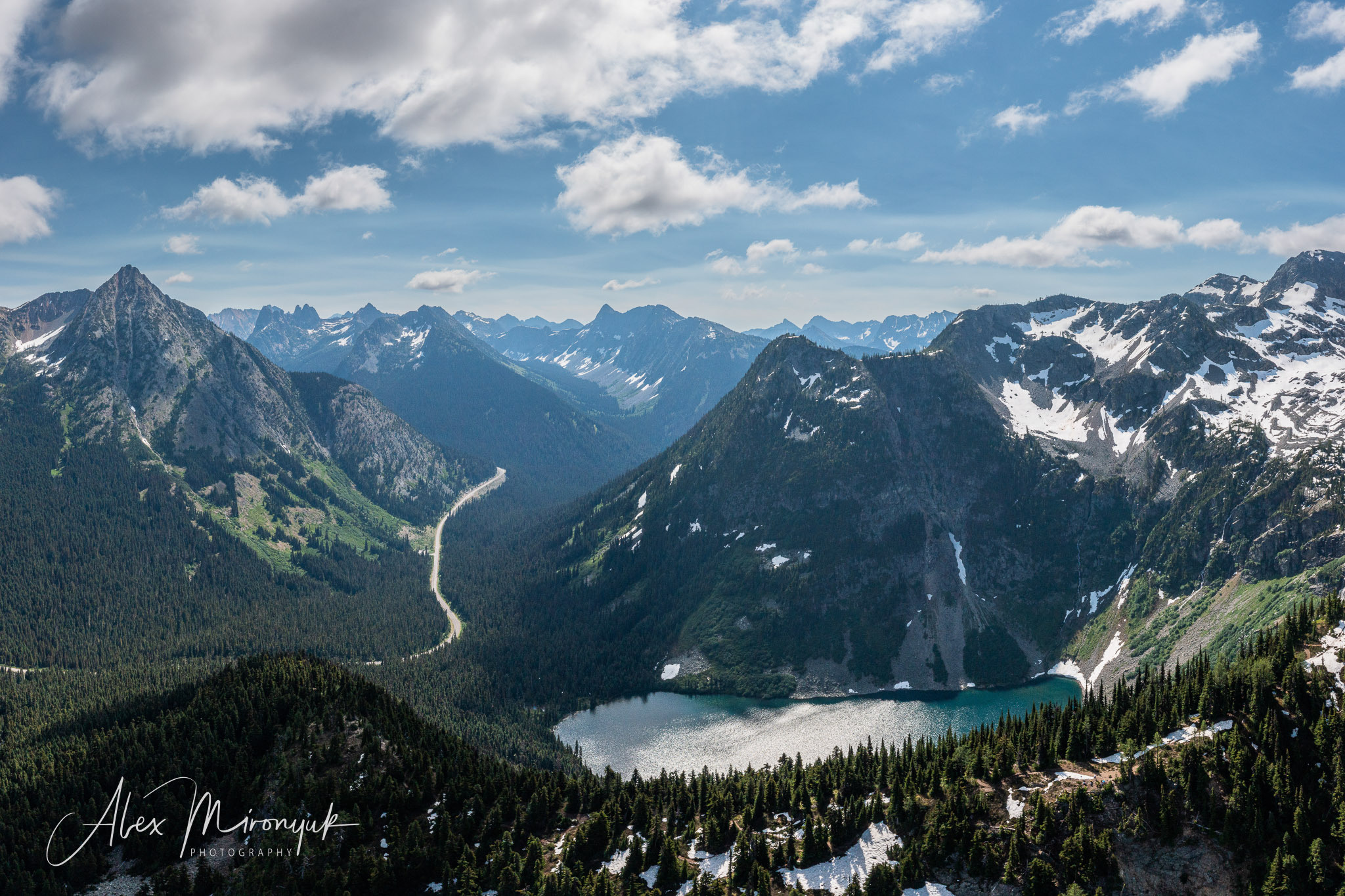North Cascades Hiking Adventure Summer. Pet, Senior, Landscape, portrait studio, photographer in Miami and Sou