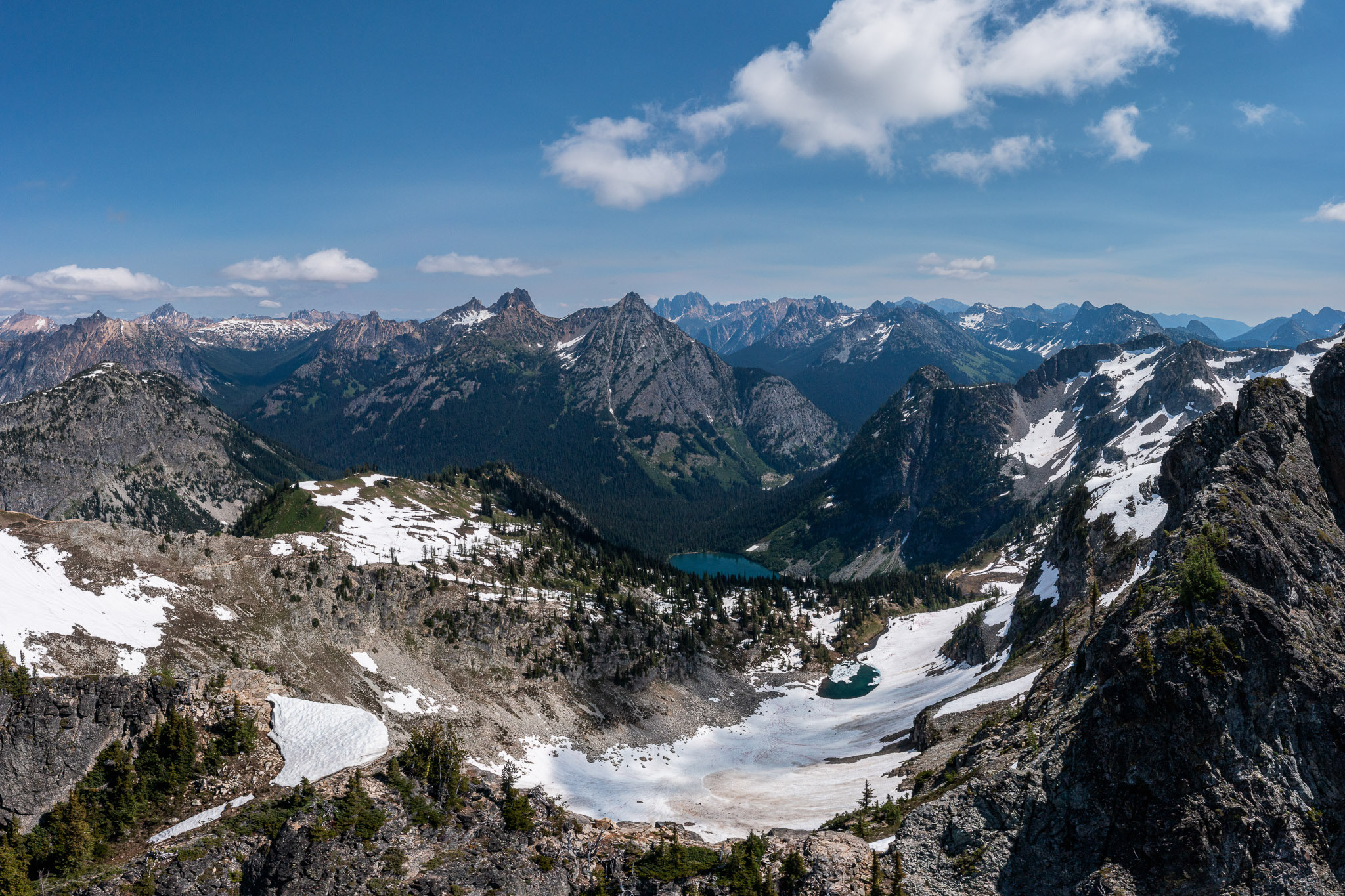 North Cascades Hiking Adventure Summer. Pet, Senior, Landscape, portrait studio, photographer in Miami and Sou
