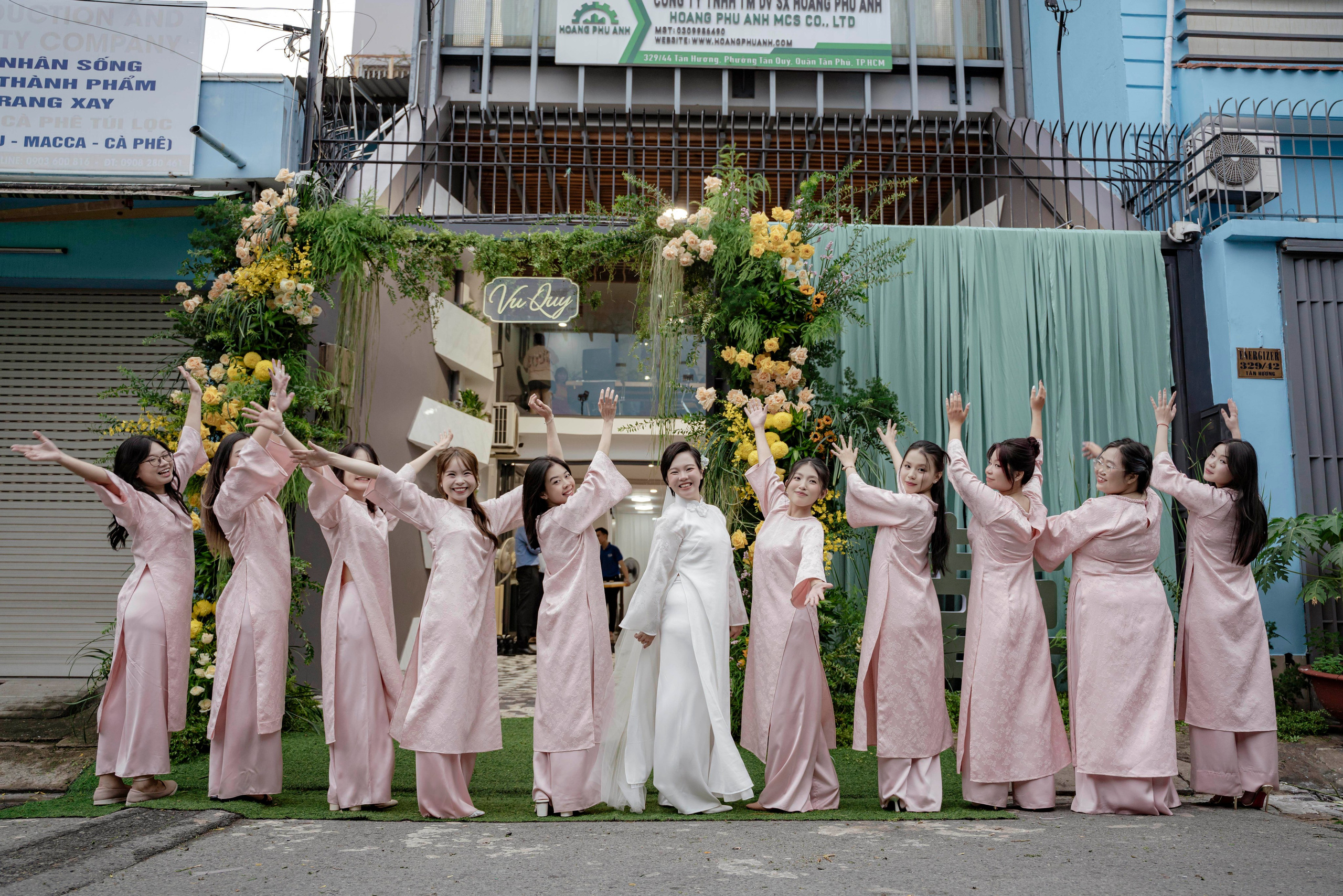 JOE & MIA. WEDDING PHOTOGRAPHER IN VIETNAM