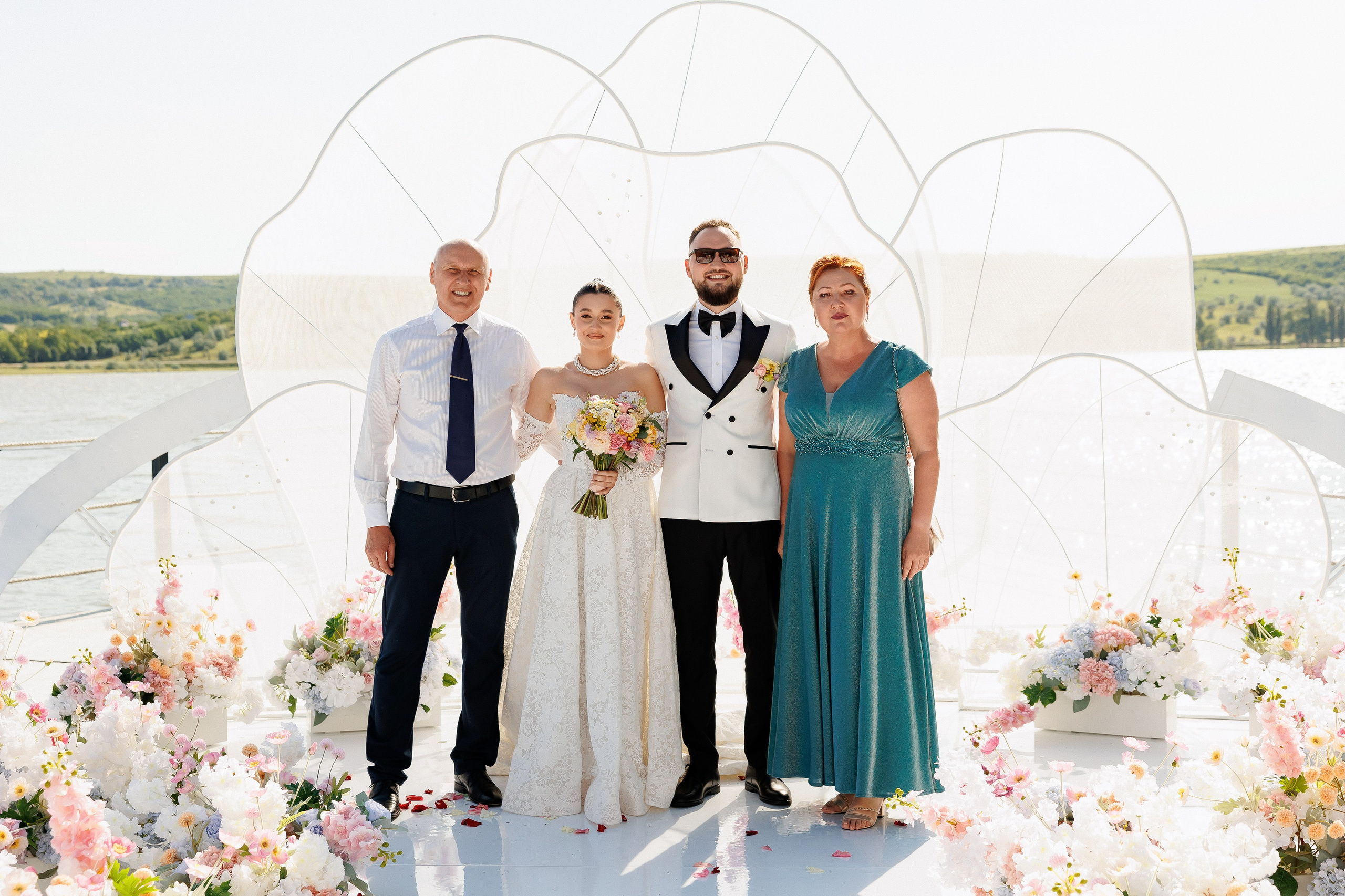 Florin & Corina — Complexul Turistic Costesti — Wedding Day. Servicii Foto și Video 067188353