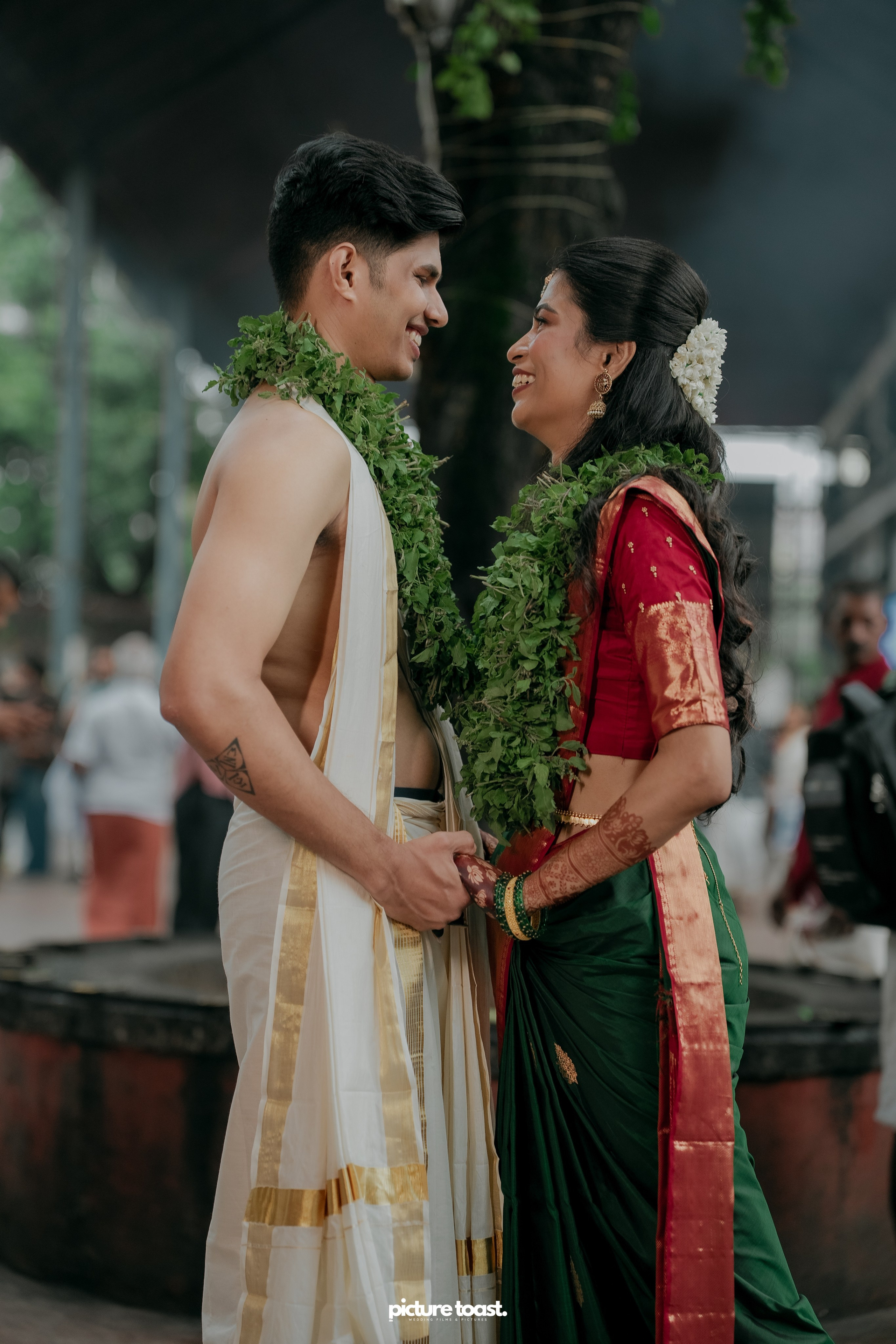 Guruvayur Wedding Ft. Athira & Abilash. Fine art Wedding Photographers in India & Canada