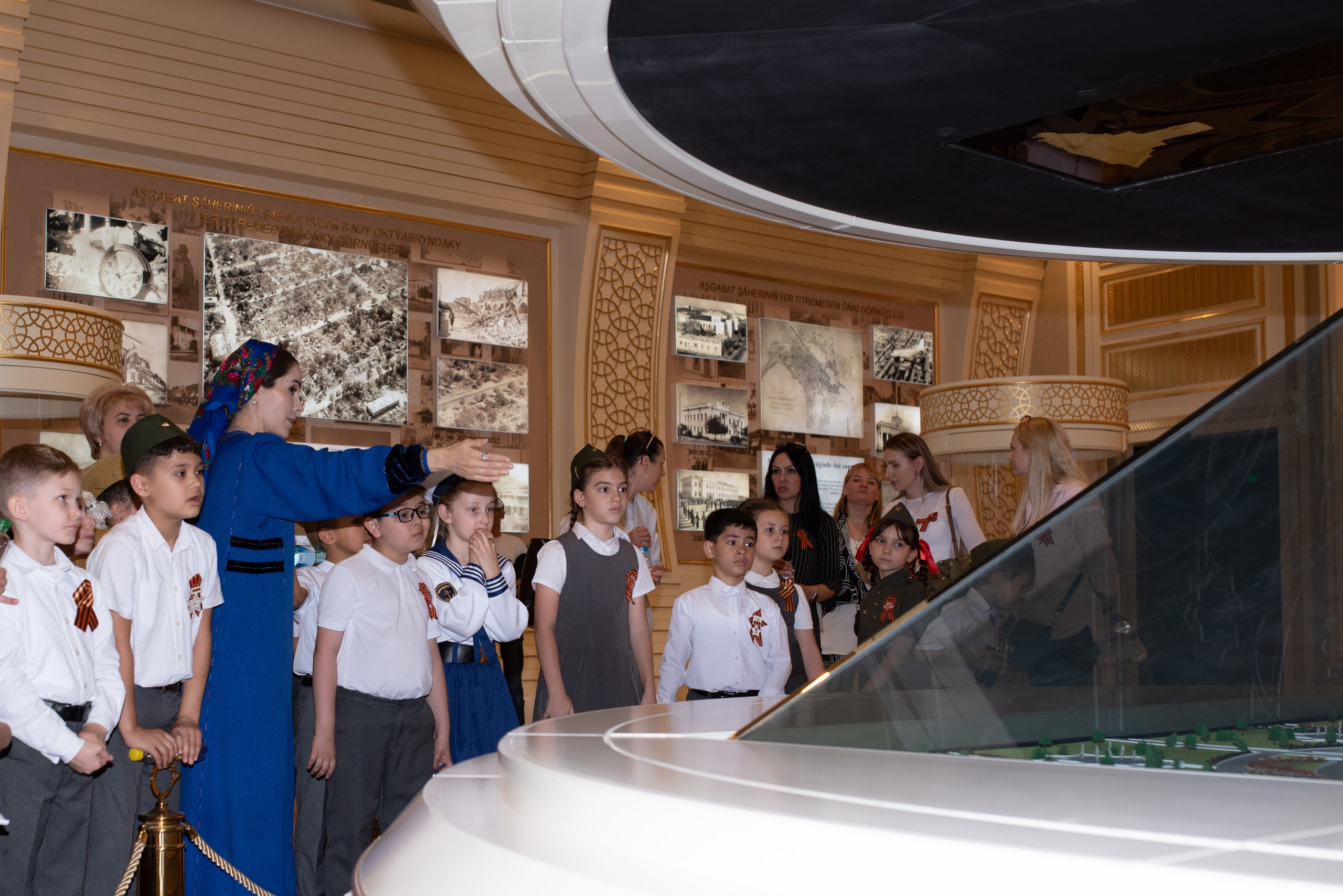 Вечный огонь 2"А» класс. Ваш фотограф в Ашхабаде Гамлет Осипов