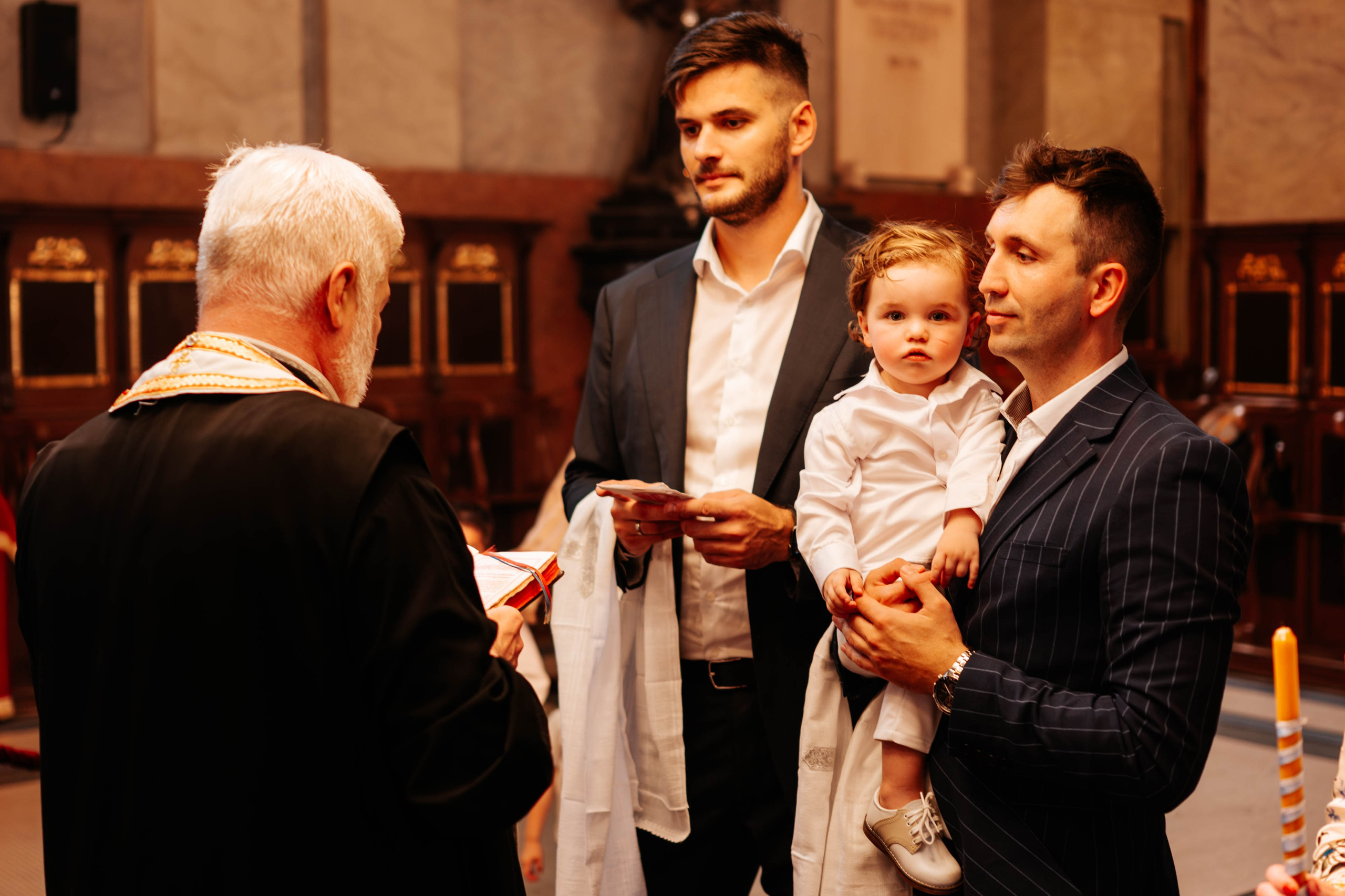 Saint & Igor - krštenje. Dečiji i porodični fotograf