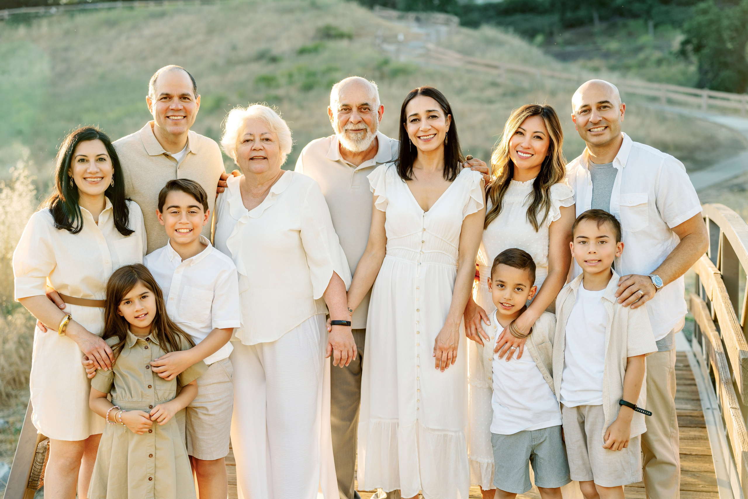 California, Los Angeles, Santa Clarita Family Photoshoot. Wedding Photography & Videography Team in California, Los Angeles, San Francisco, San Diego and Travel