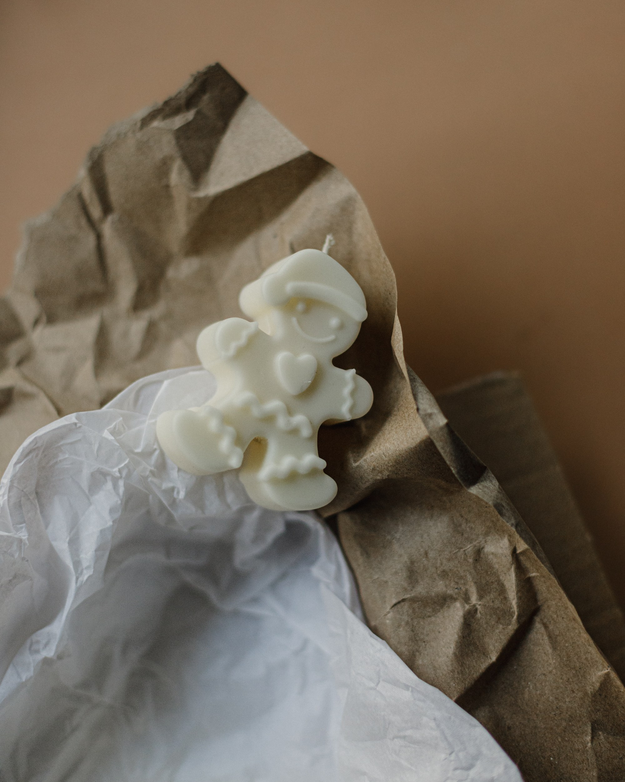 Candles | insta content. Kaja | fotograf we Wrocławiu | ludzie i psy