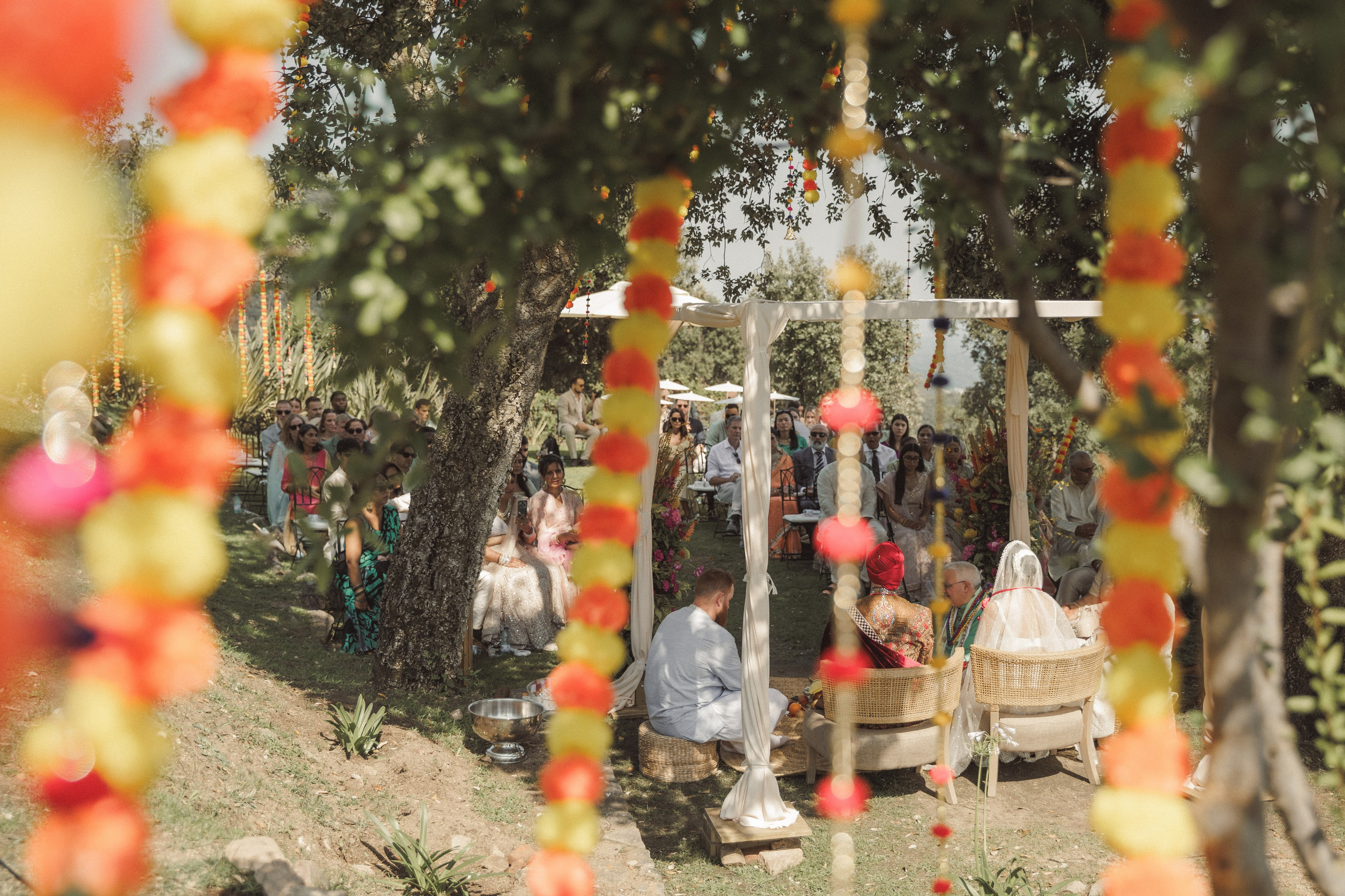 Patrik & Naomi. Monestir Sant Salvi. Paola wedding photographer / videographer in Barcelona