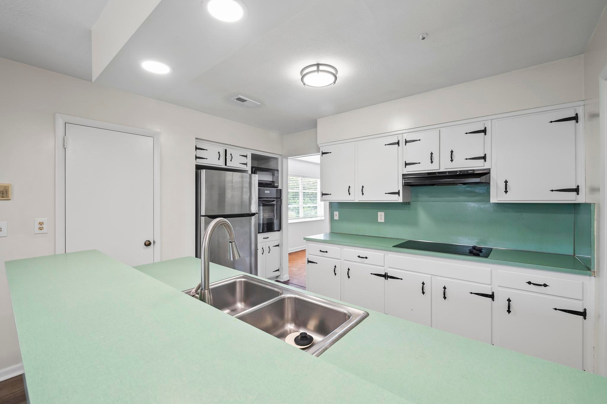 Carlotta Rd W, Jacksonville Fl 32 211