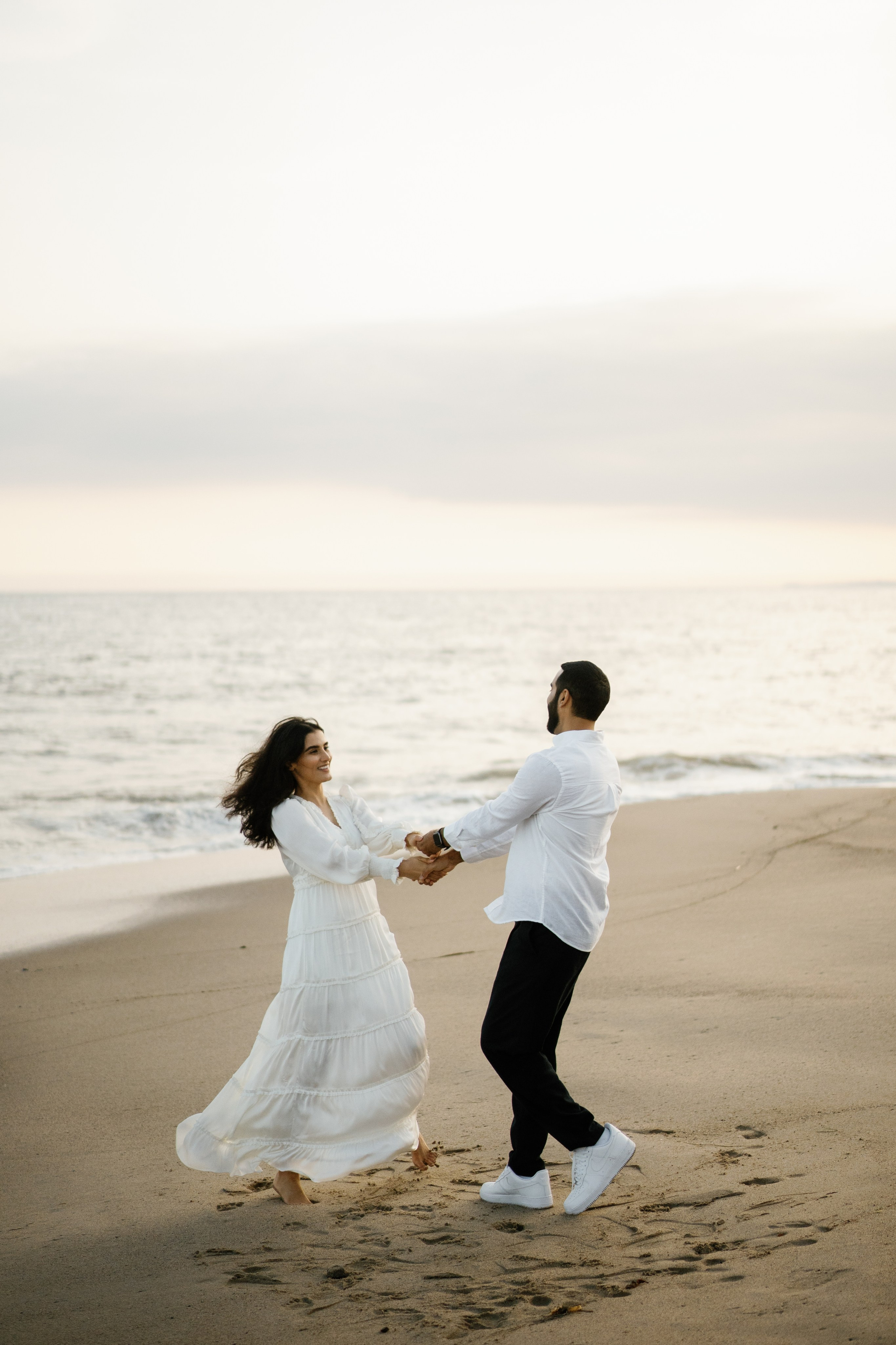 Santa Monica Sunset Engagement Photoshoot. Wedding Photography & Videography Team in California, Los Angeles, San Francisco, San Diego and Travel
