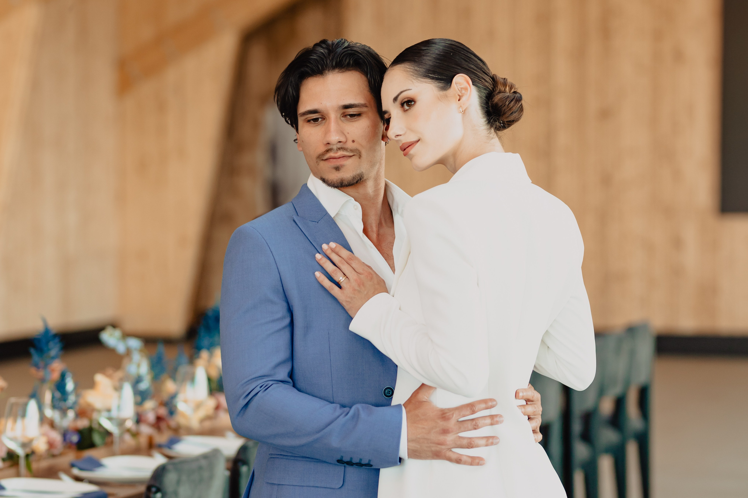 Styled shot at The Barn, Cluj. Fotograf de nunta — documenting your love story with a touch of editorial — wedding photographer