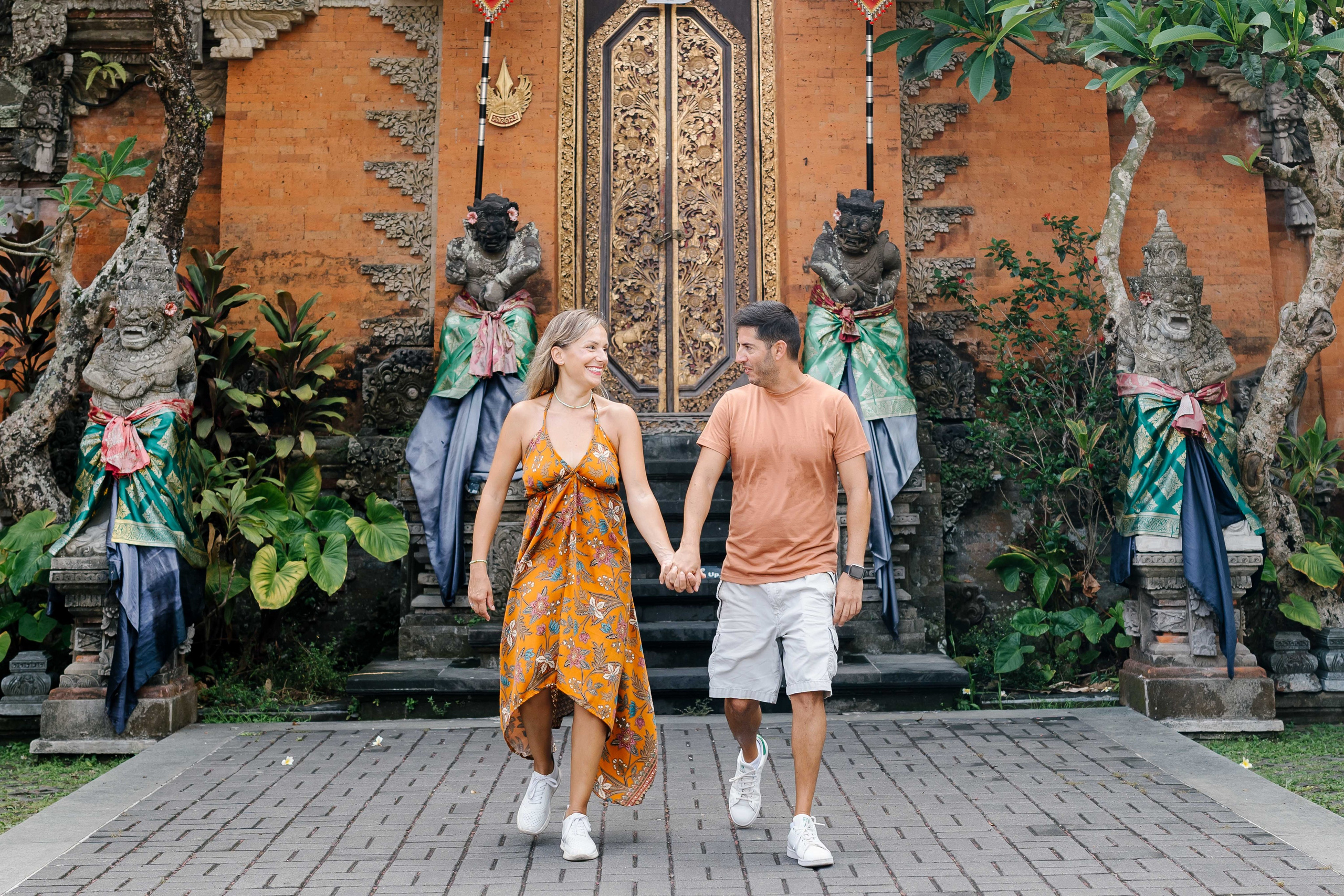 Honeymoon Photoshoot in bali. Female Photographer in Bali