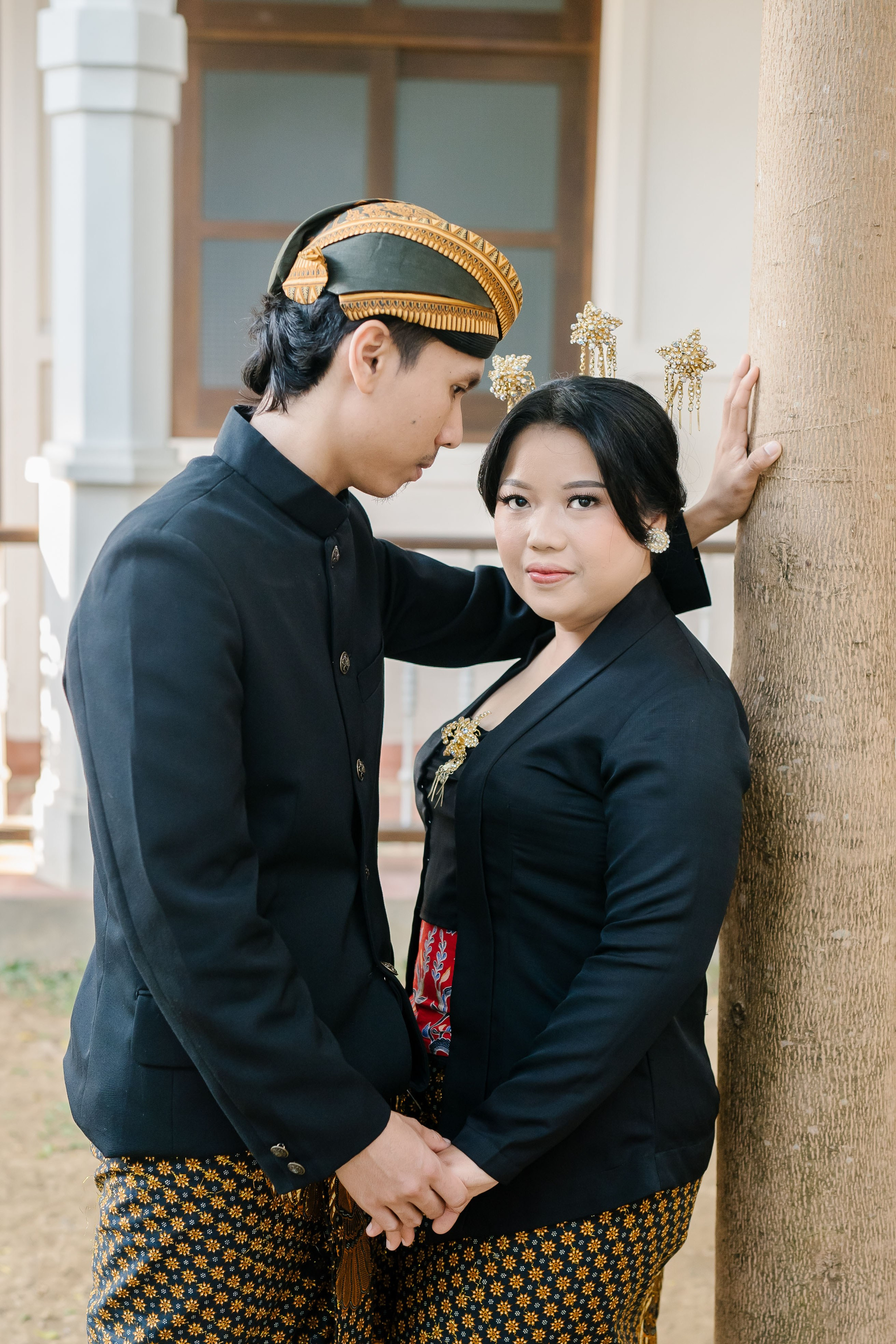 Prewedding Photo Shoot with Javanese style. Female Photographer in Bali