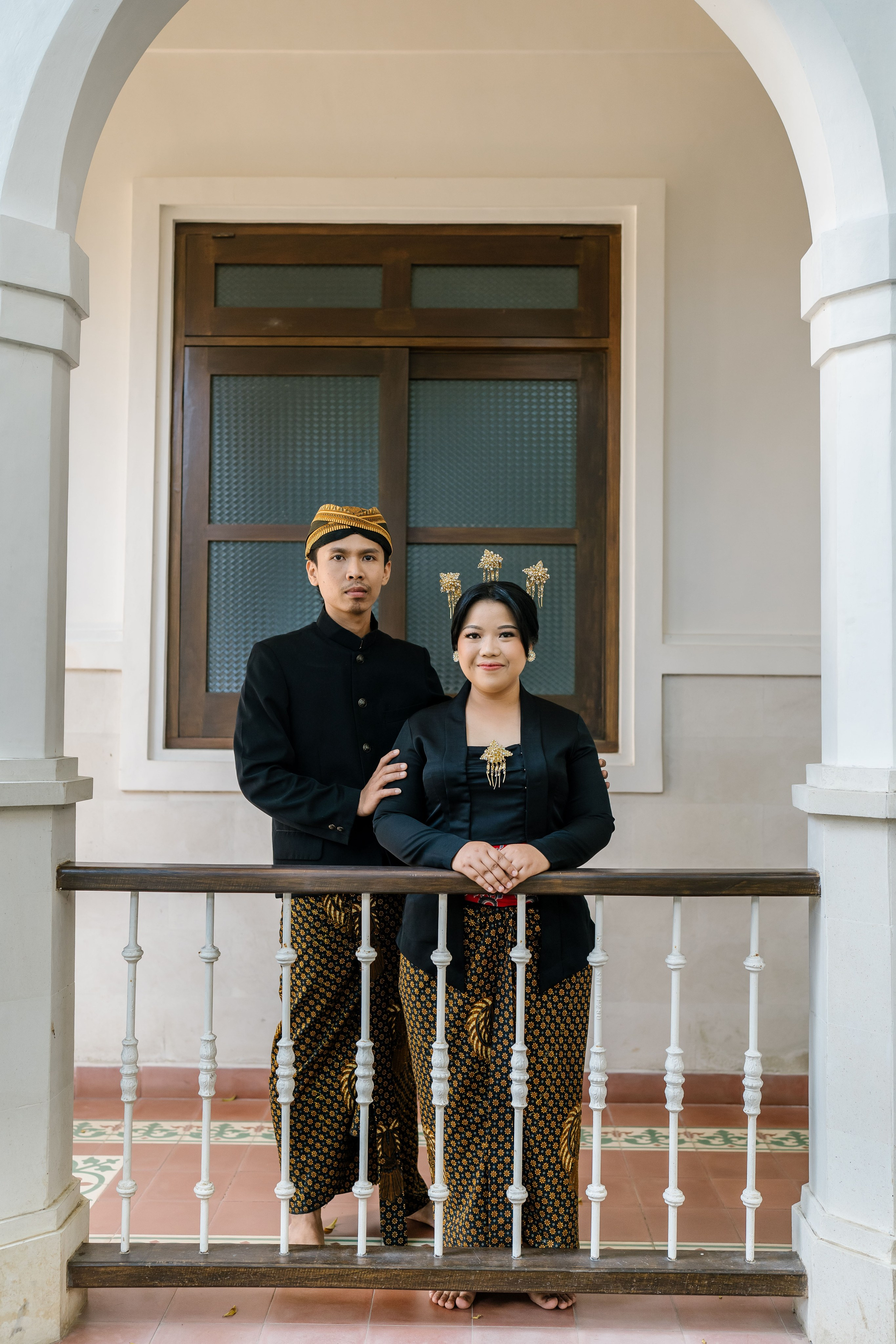 Prewedding Photo Shoot with Javanese style. Female Photographer in Bali