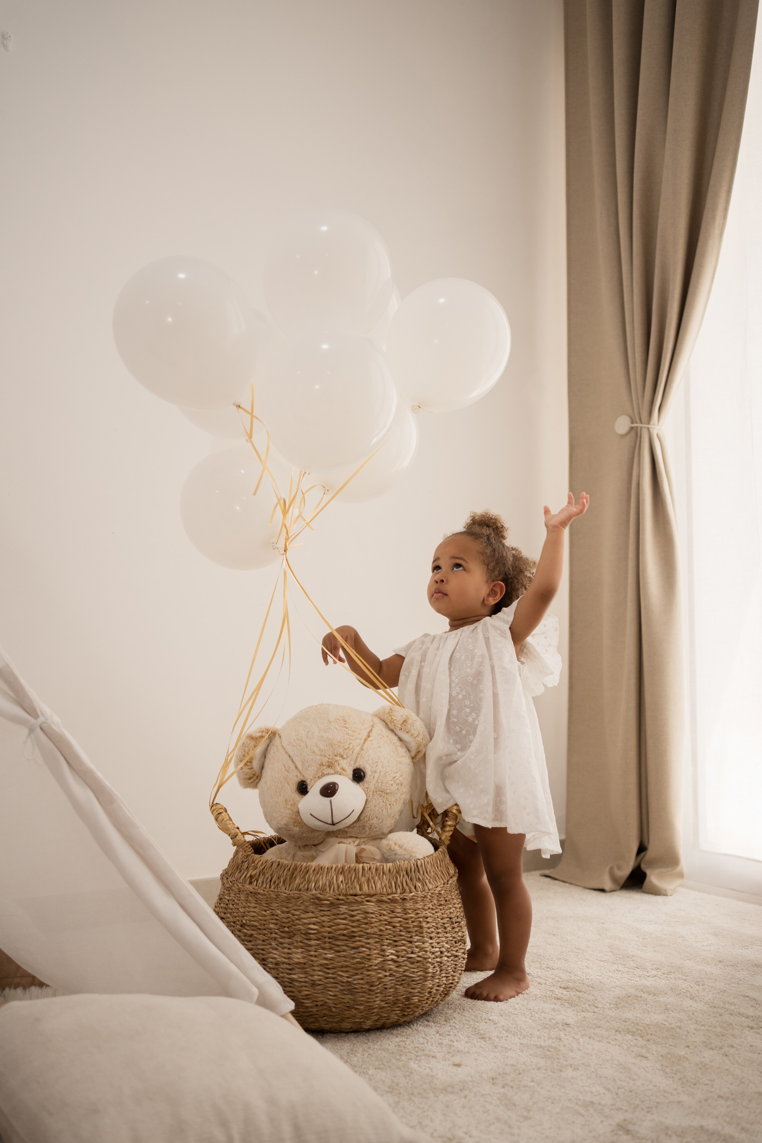 Home studio session. Angela Iakovleva — Family Photographer in Dubai