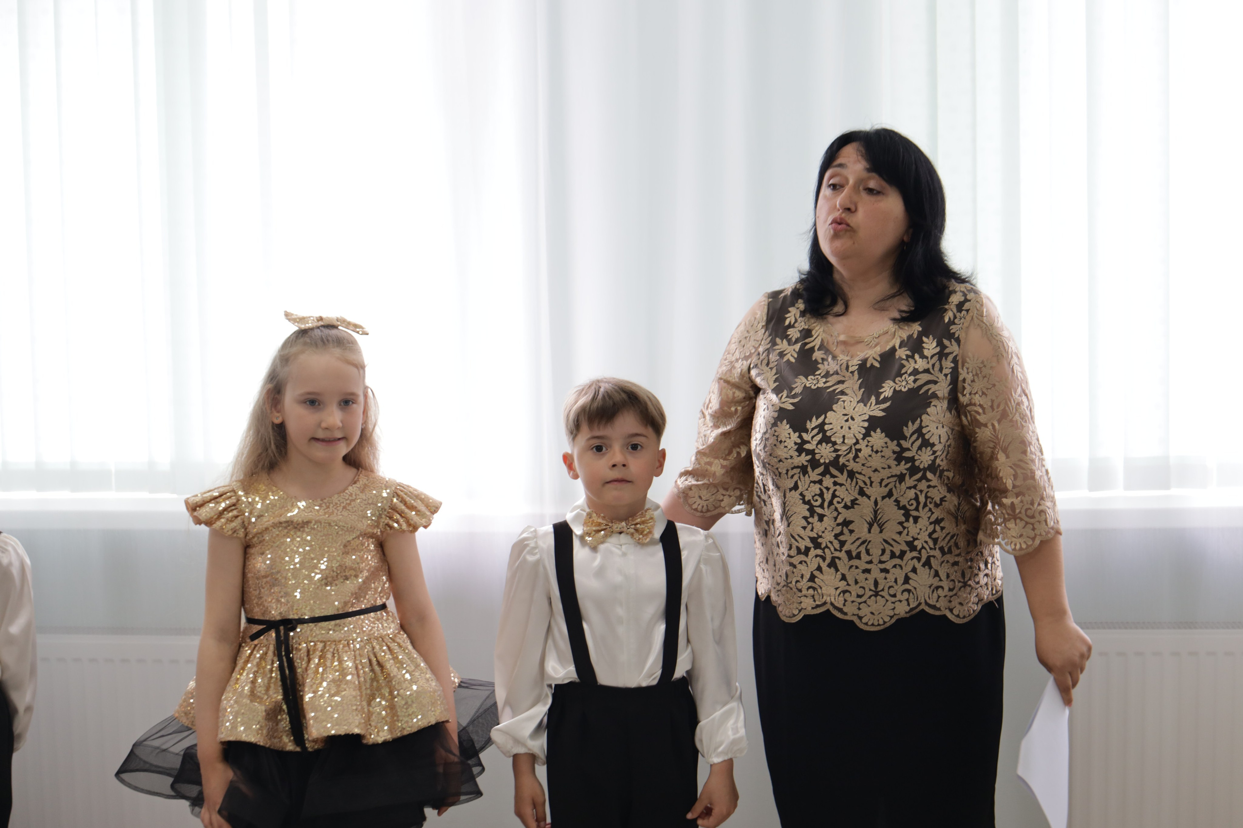 O filă de copilărie.... Alika Dia- Fotograf în Republica Moldova, Strășeni