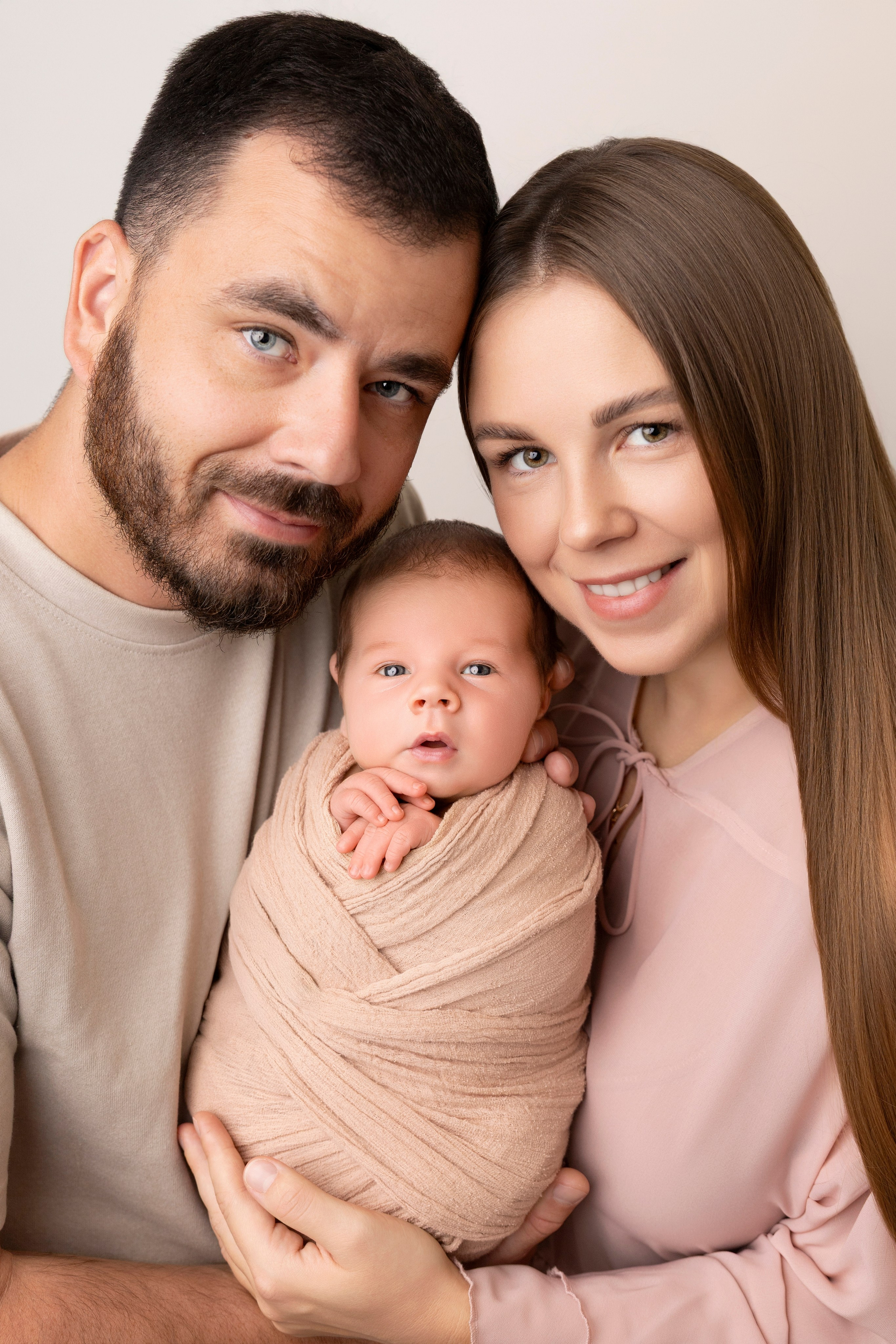 family portrait with newborn