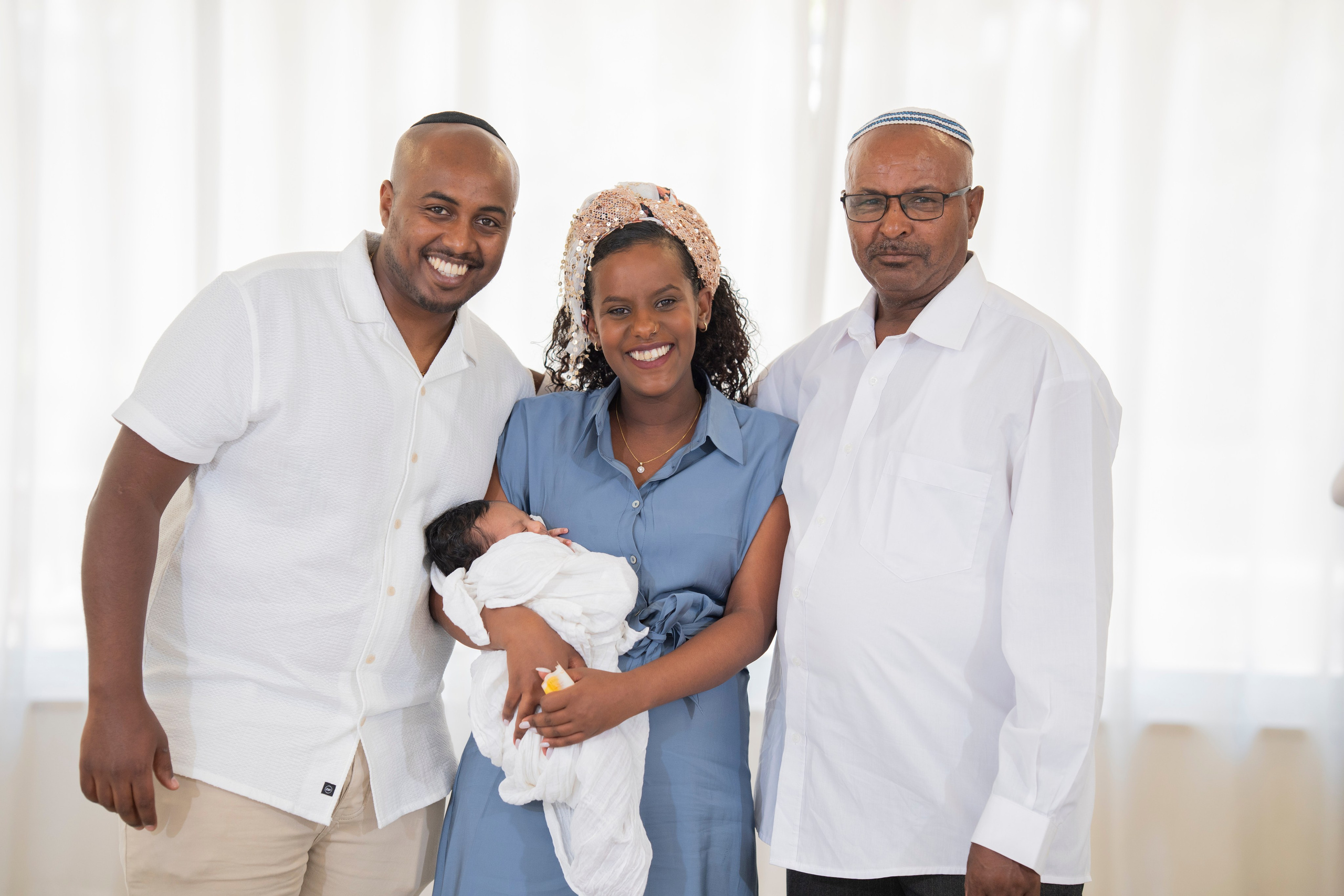 משפחת סלומון. יוסף מזרחי צילום חתונה, ברית וזוגיות. צלם מקצועי שאוהב להוציא אתכם הכי יפים ברגעים הכי מרגשים