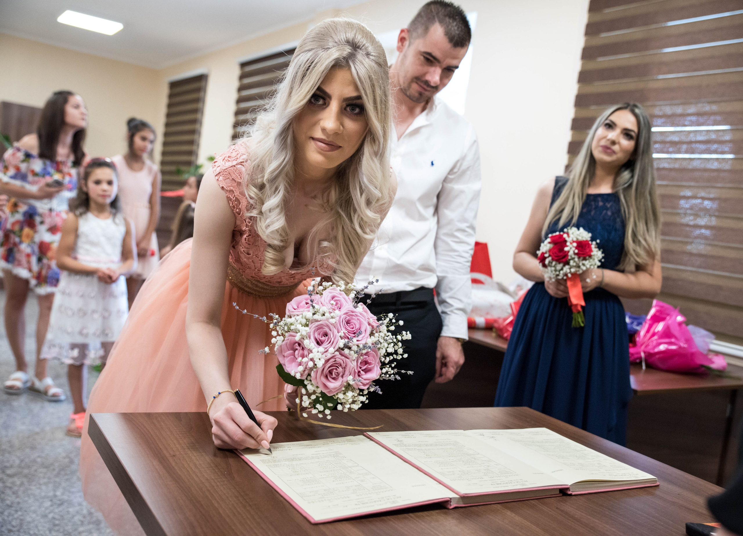 Cununie civila civil wedding. Fotograf si videograf de nunta si botez in Constanta Andreea Ilie