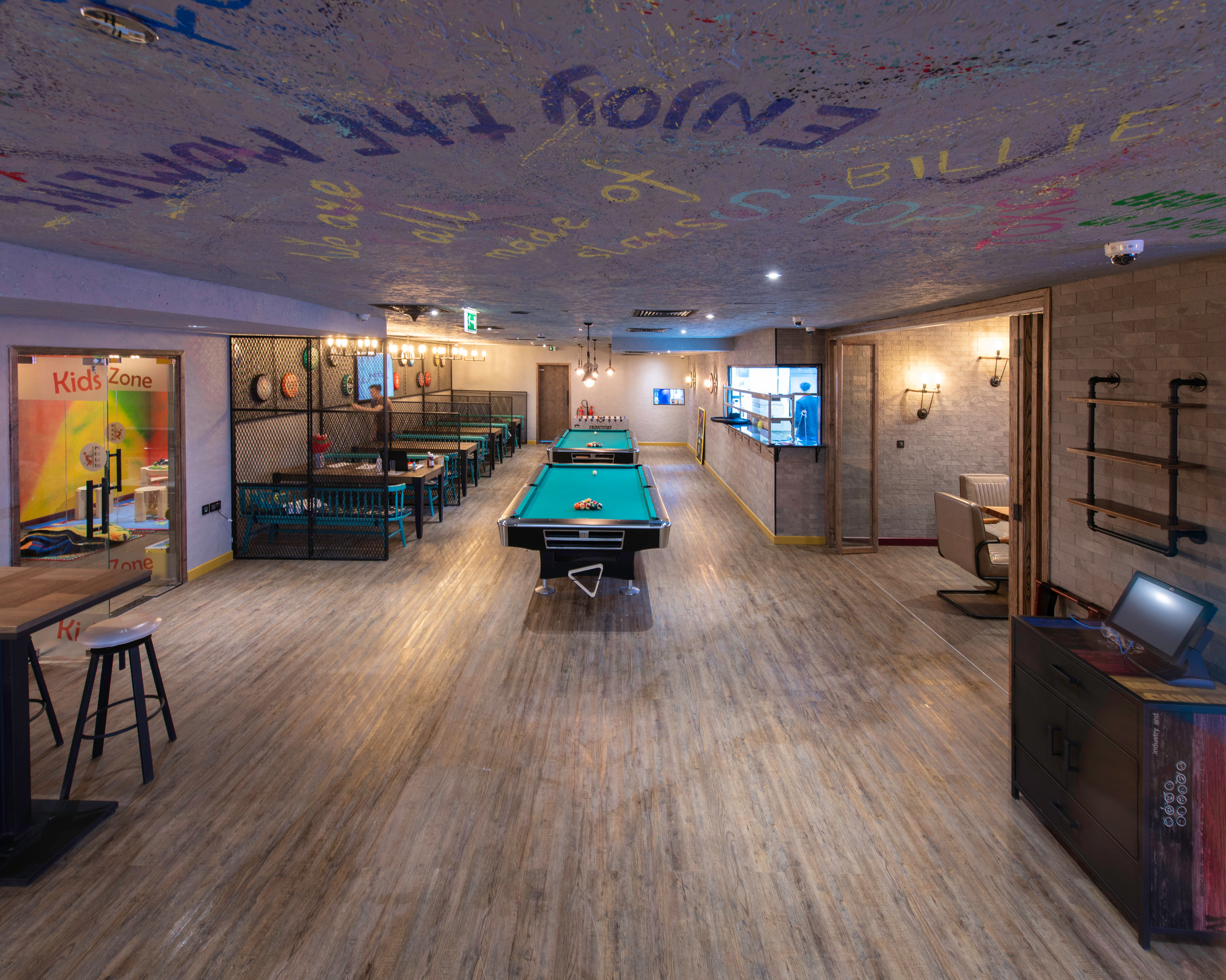 Kathrin Kovshova artbykovshova