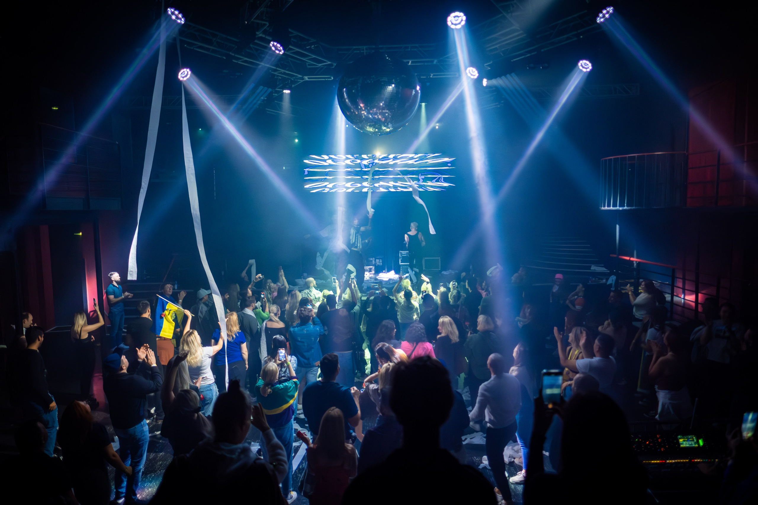 SHUMEI_YAKTAK_QUESTPISTOLS / 2023. Reportage concert portrait photography in the San Francisco Bay Area