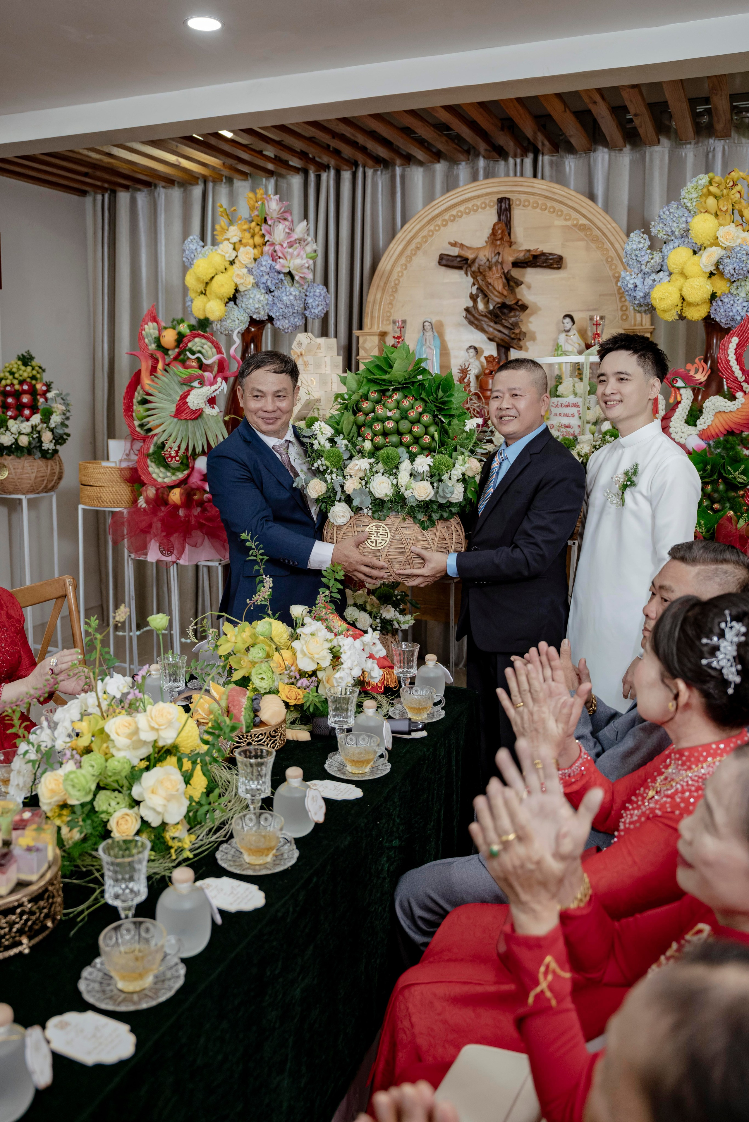 JOE & MIA. WEDDING PHOTOGRAPHER IN VIETNAM