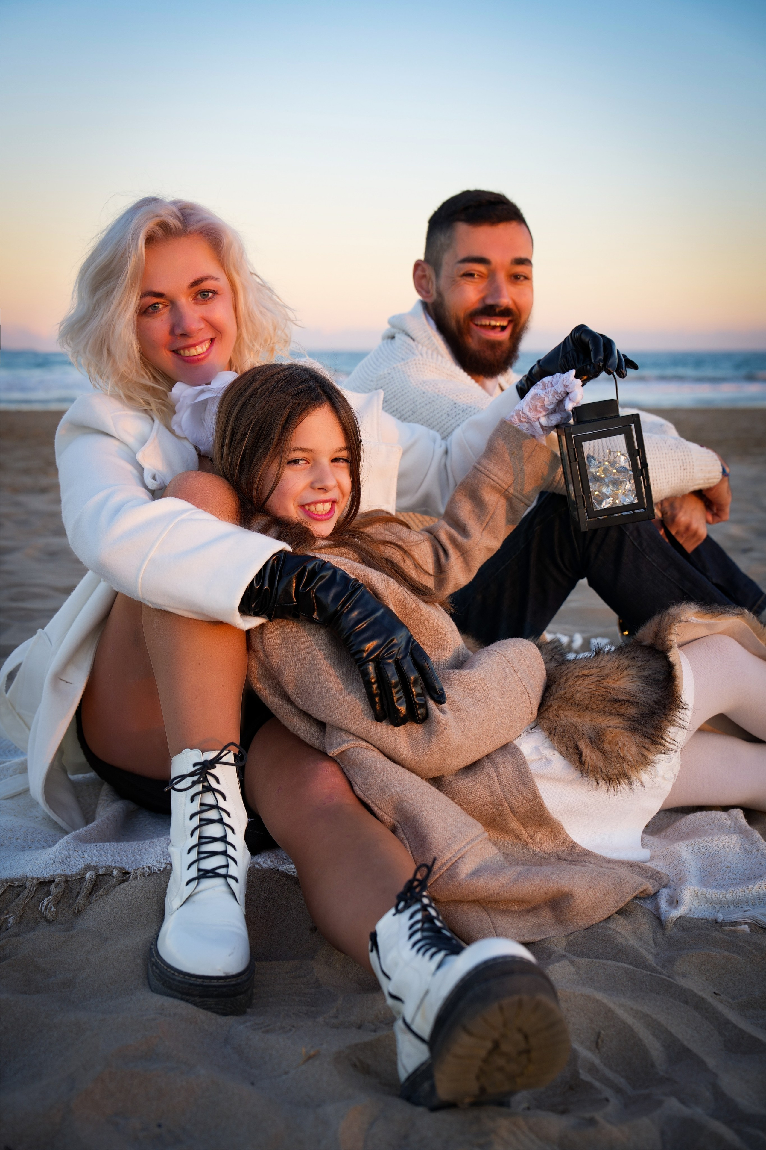 OLENA Y VASY. Fotógrafa Olena Petryk. Realizo sesiones de fotos en Puerto de Sagunto