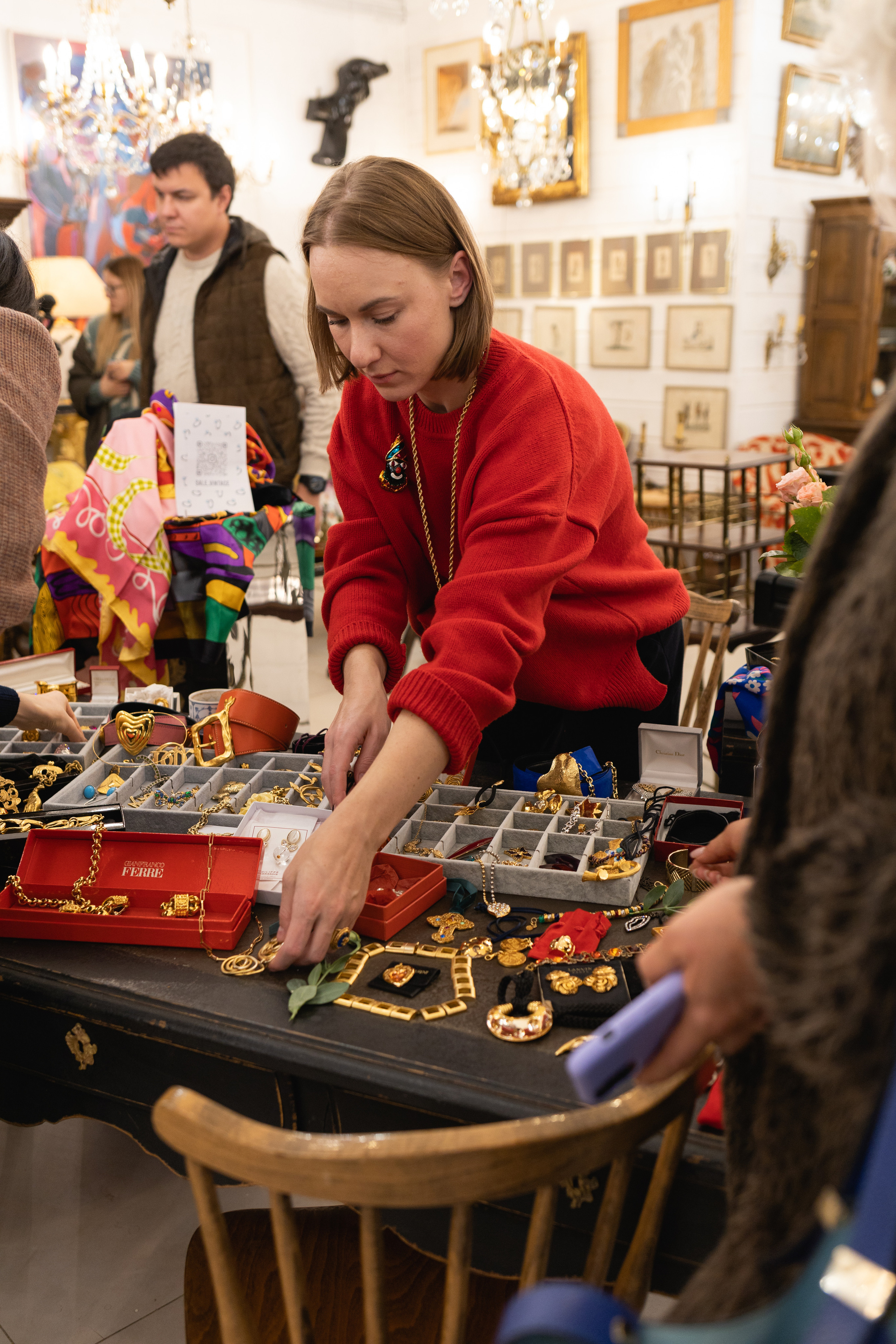 Brocante in Antique Gallery. Sasha Amelie — Lifestyle Photographer NYC