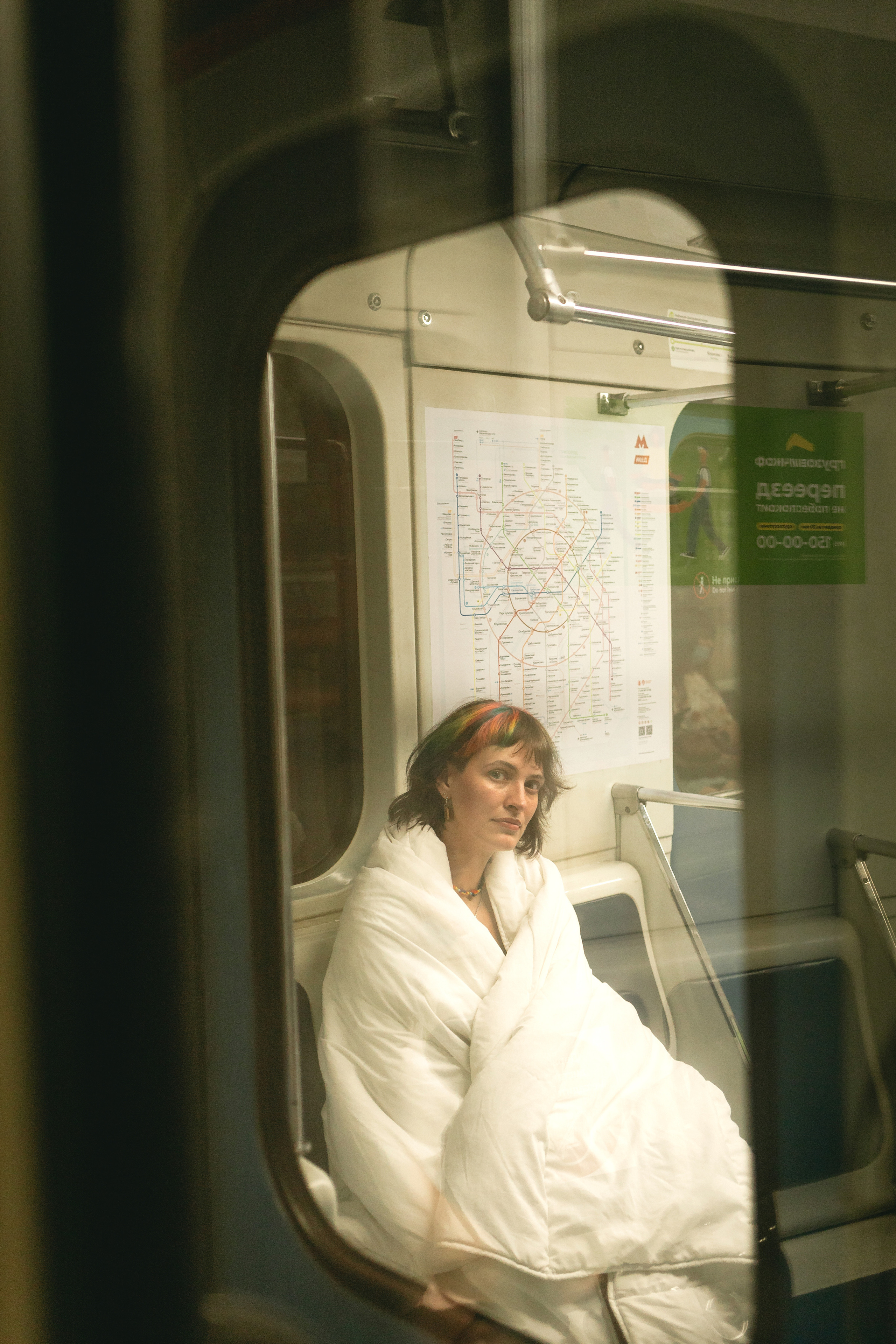 Asya | Blanket in the metro. Sasha Amelie — Lifestyle Photographer NYC