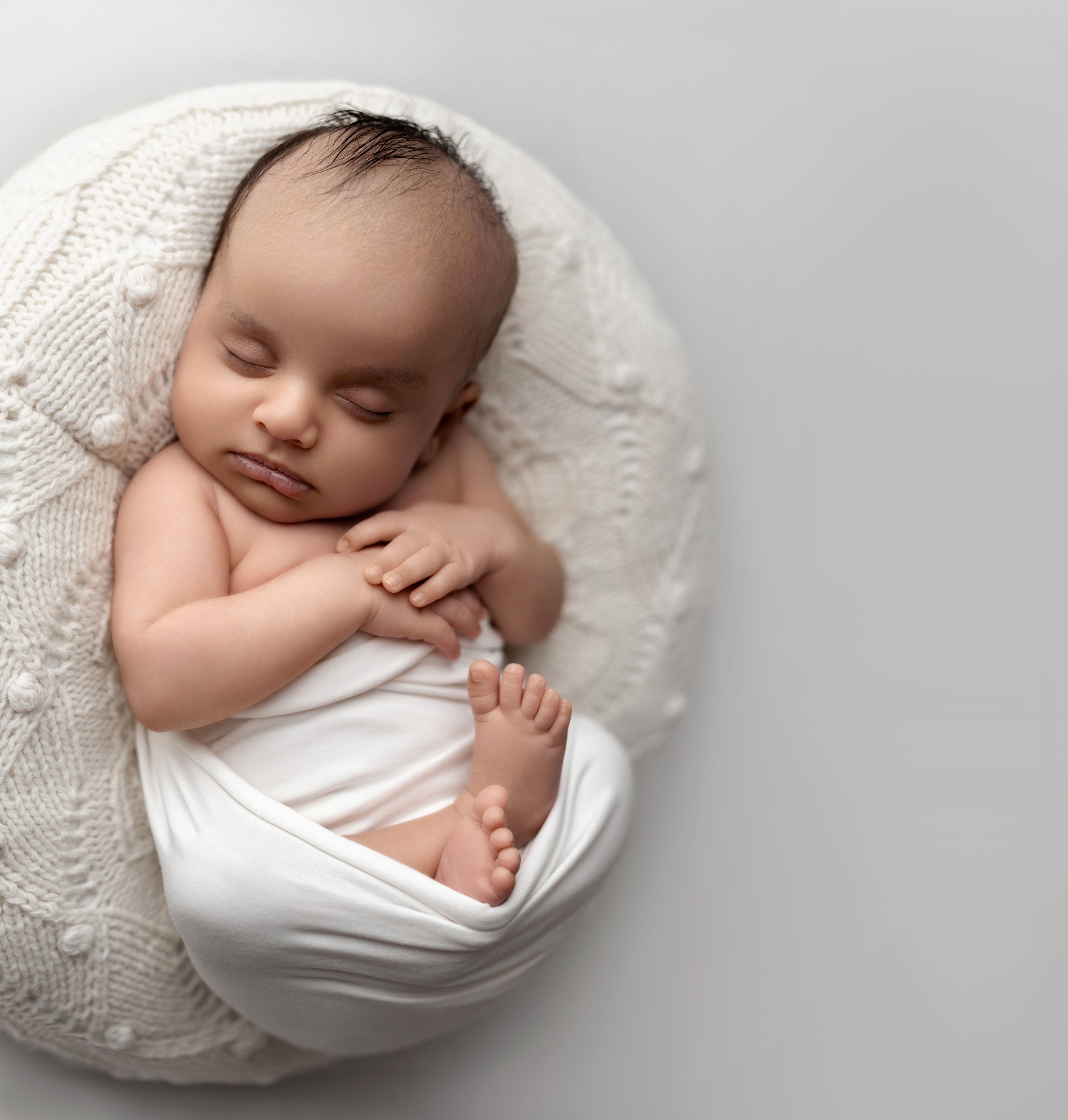 Newborn Classic. Newborn, kids, family photographer based near Zurich, Switzerland