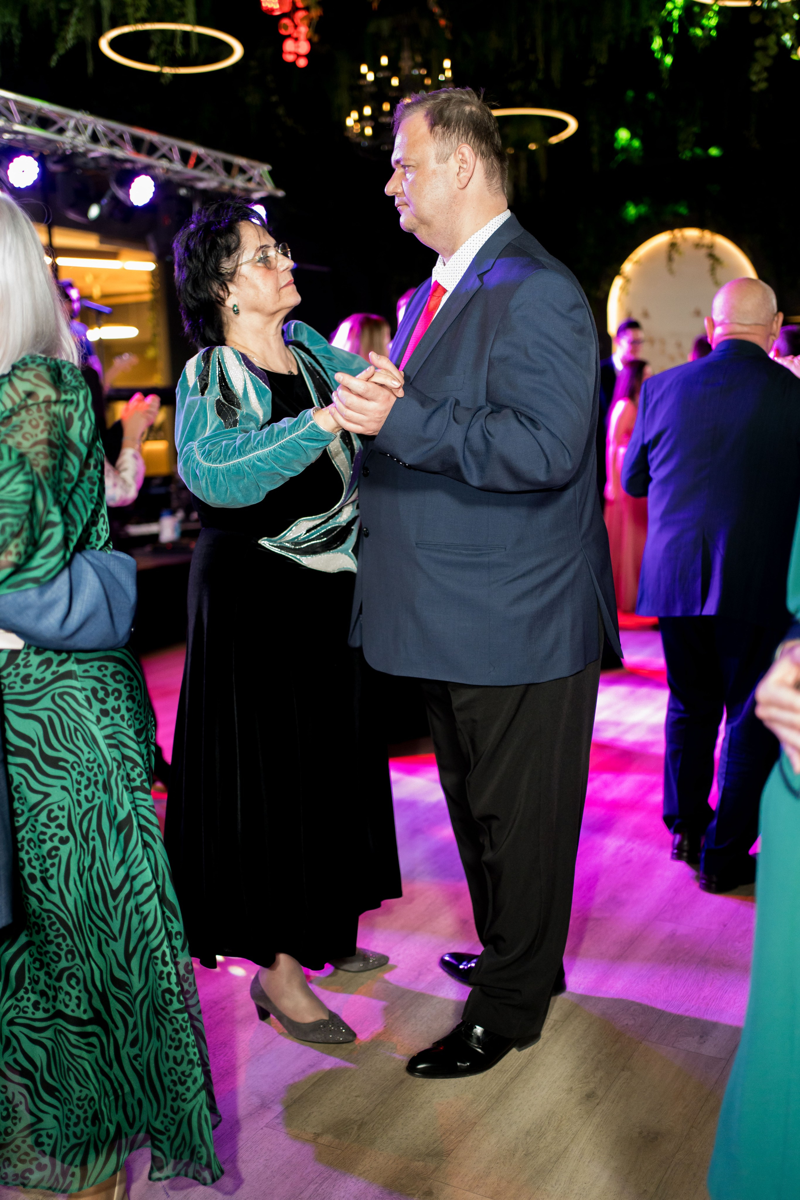 PARTY. Gabriel Florea — Fotograf nuntă București