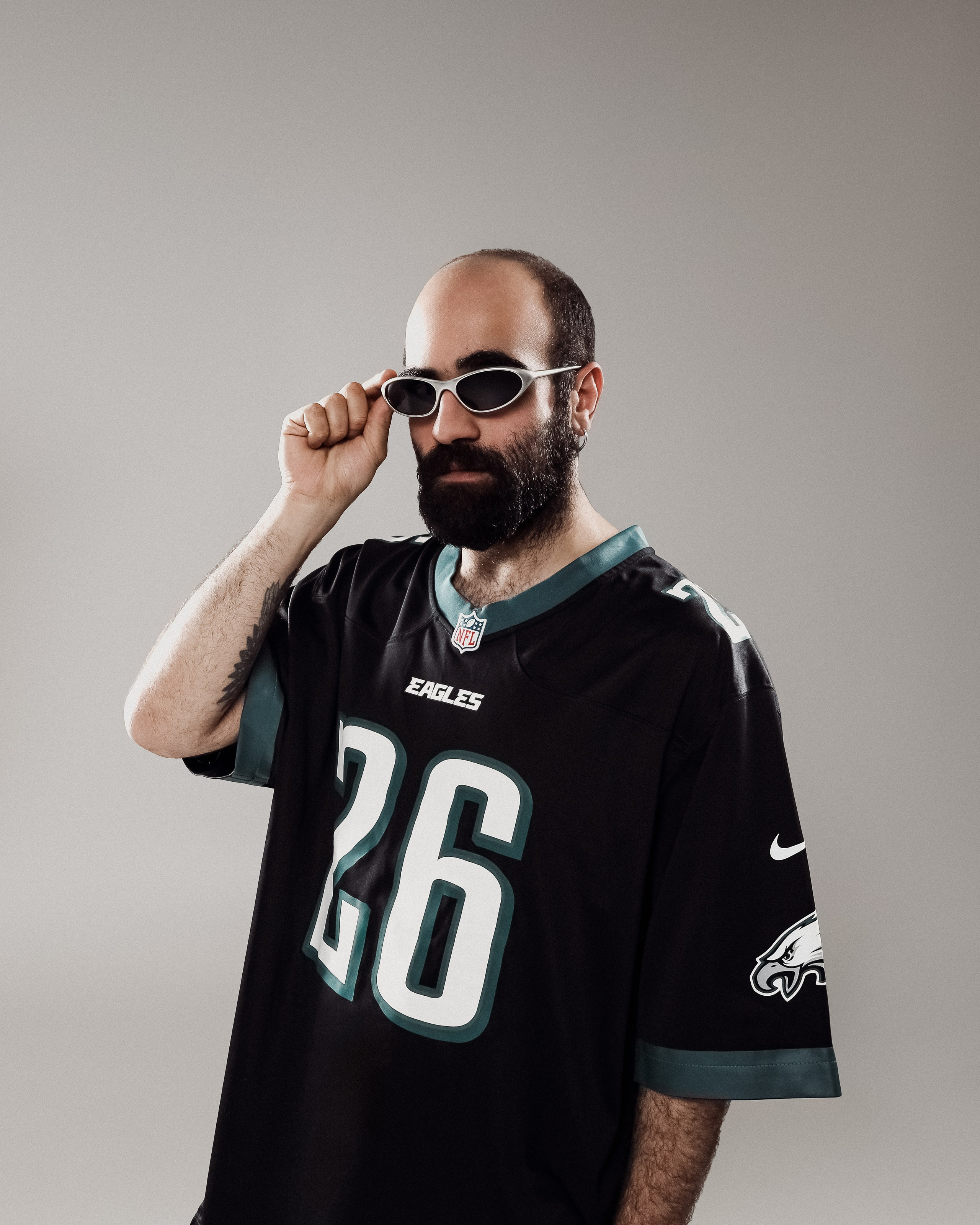 Studio (taron). Asmikiam