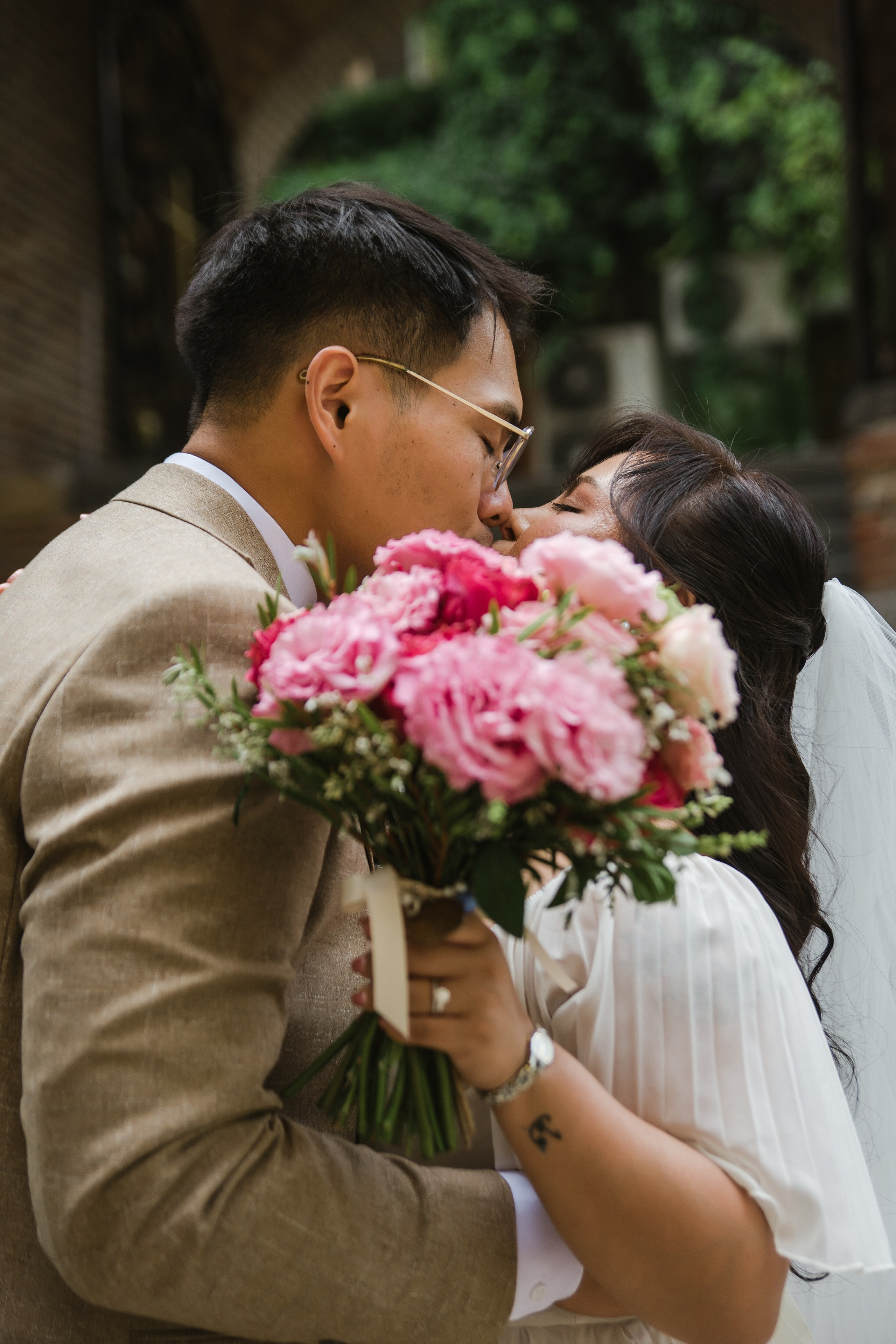 Wedding Photographer for Philippines Couples in Georgia. Destination Wedding Photographers in Georgia, Armenia. Maks Kovalenko and Lara Tatosyan. Wedding videographer