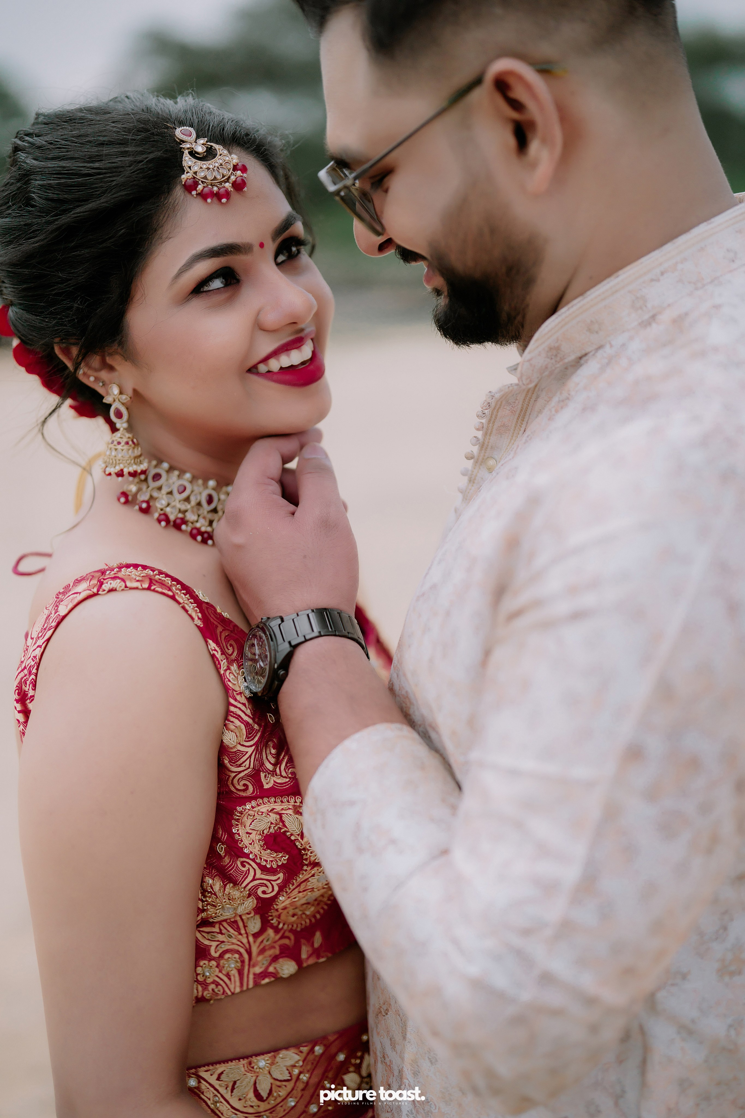 Beach Wedding! Ft. Malavika & Vishnu. Fine art Wedding Photographers in India & Canada