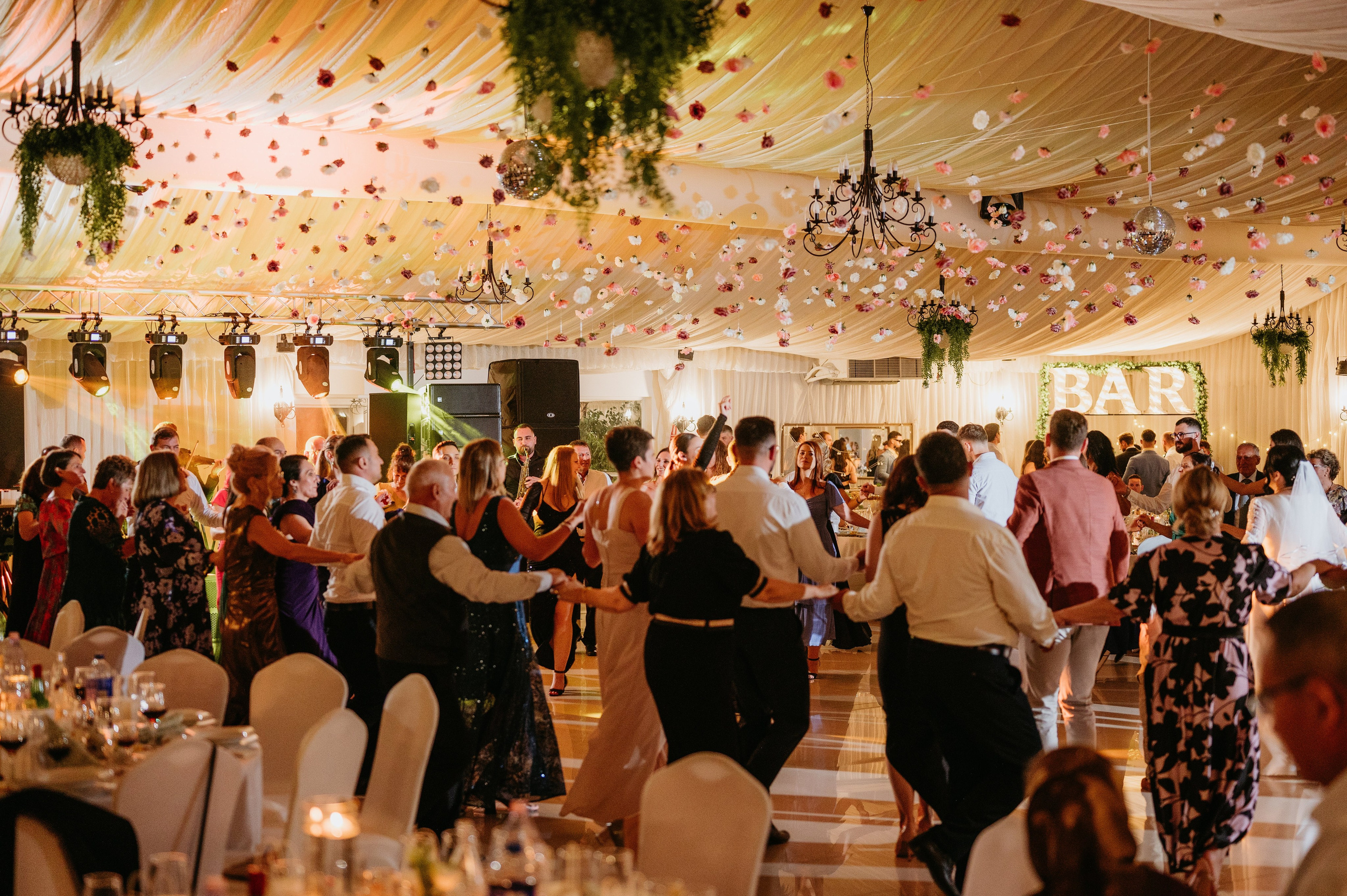 Adina și Ciprian. Valentin Melen — wedding photographer