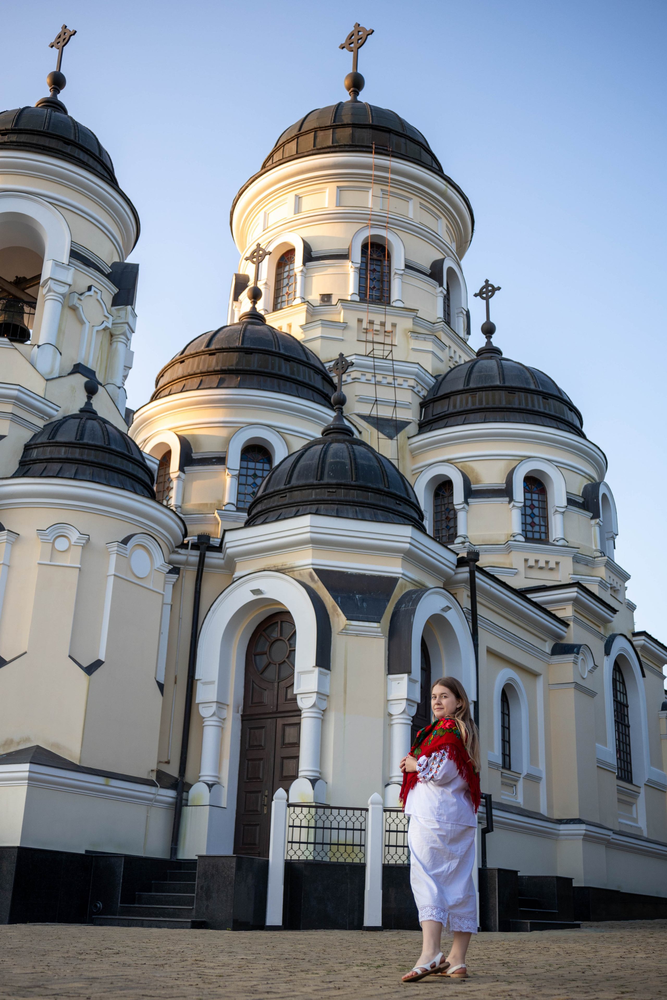 Fata cu ochi de smarald. Alika Dia- Fotograf în Republica Moldova, Strășeni