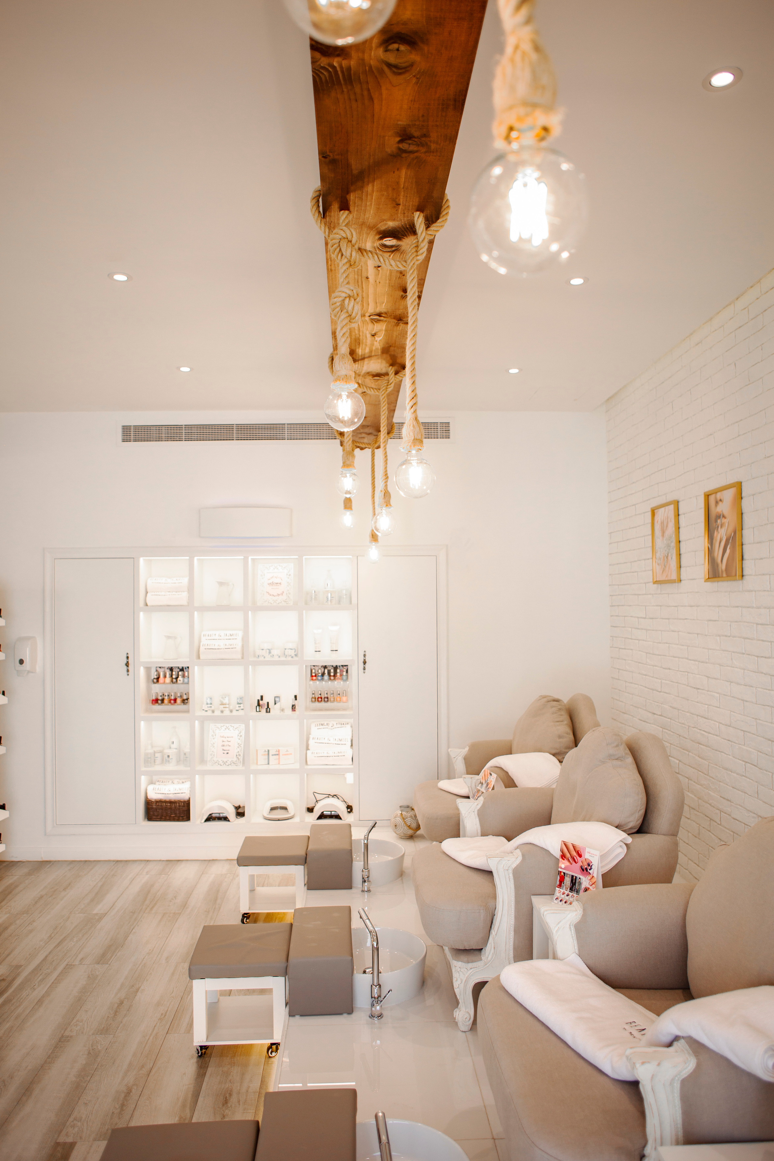 BEAUTY/SPA/ SALONS. Female Photographer in Dubai