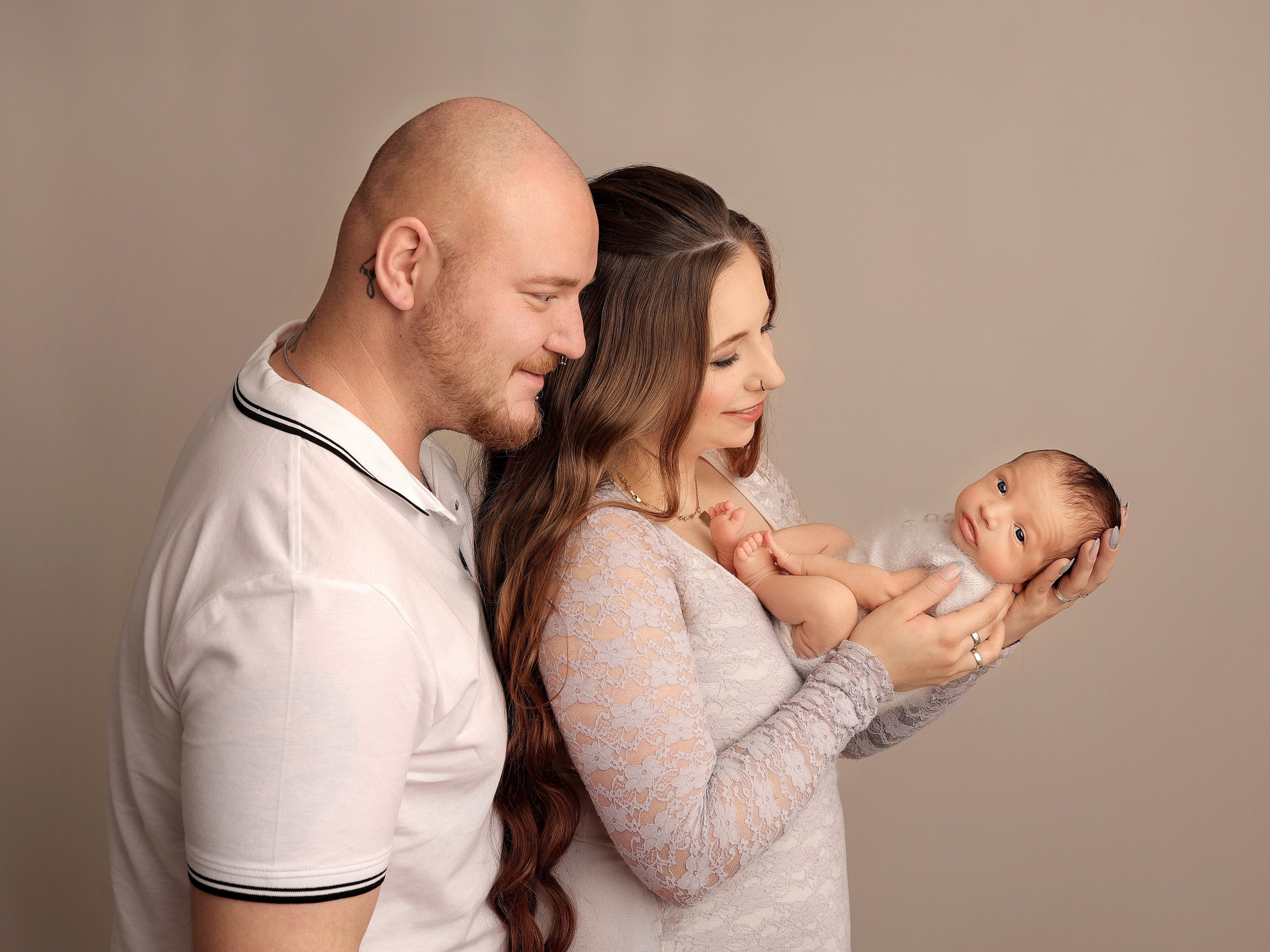 Newborn (Price). Familien- Fotografin in Marienhafe, Aurich, Emden, Norden, Leer