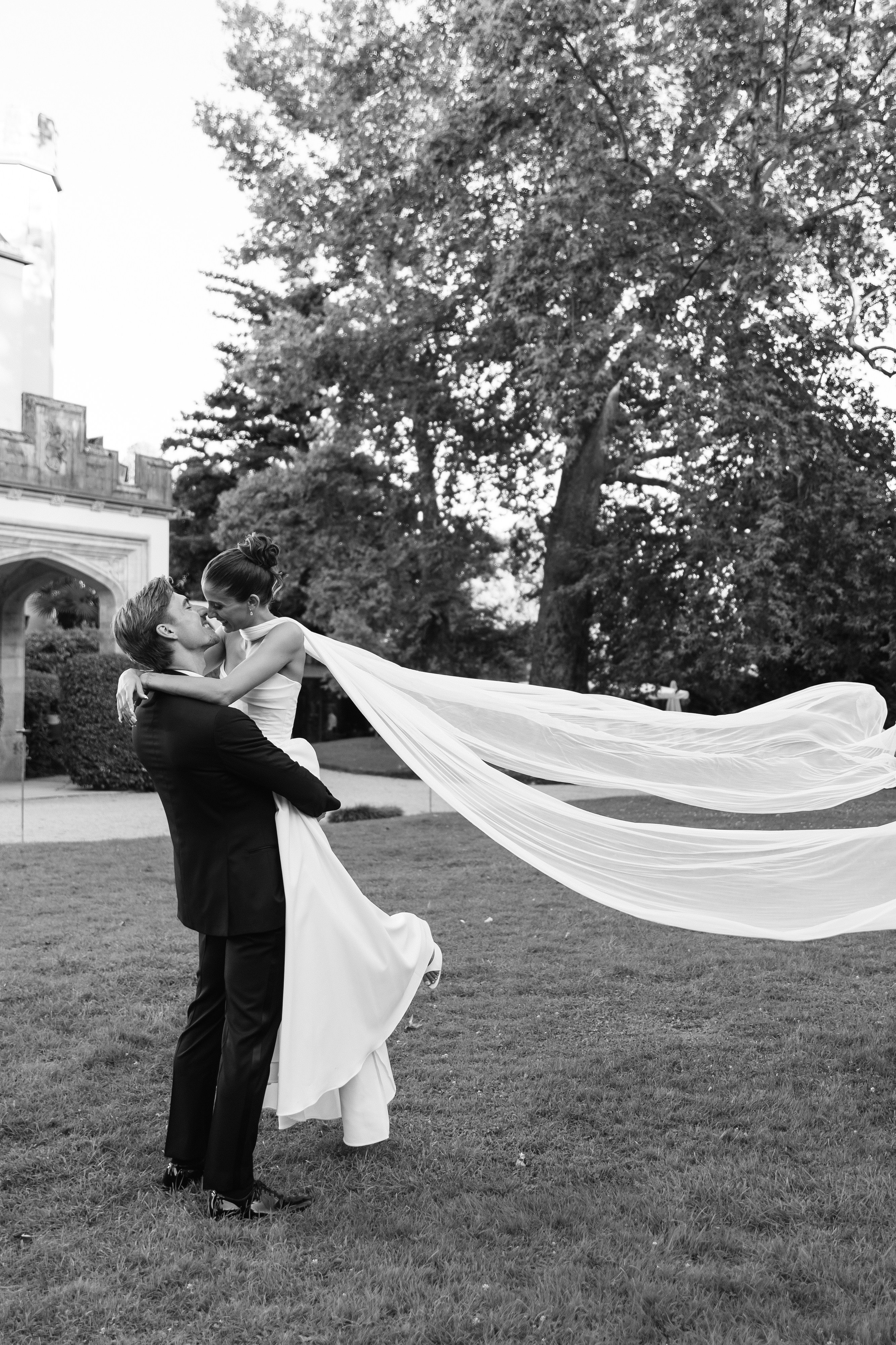 Wedding Photographer Lake Maggiore Como Italy. Wedding Photographer Rome Tuscany Como Sicily Puglia Amalfy Italy- Oksana Savenchuk