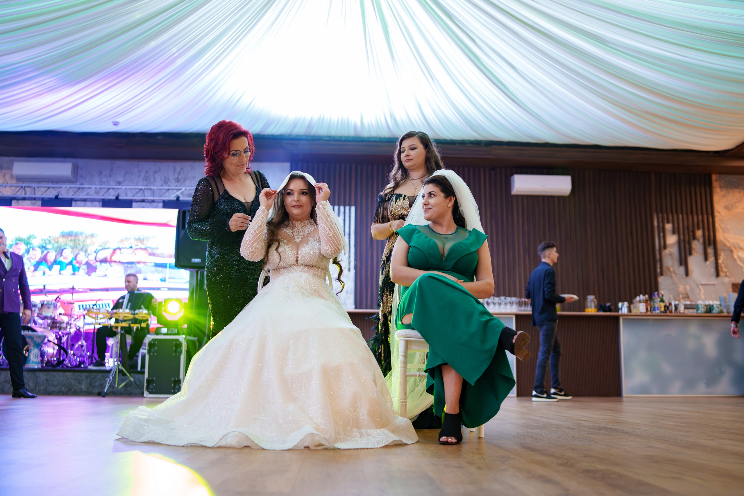 Cosmin & Gabriela. B|P Weddings - Fotograf & Videograf - București||0730017811
