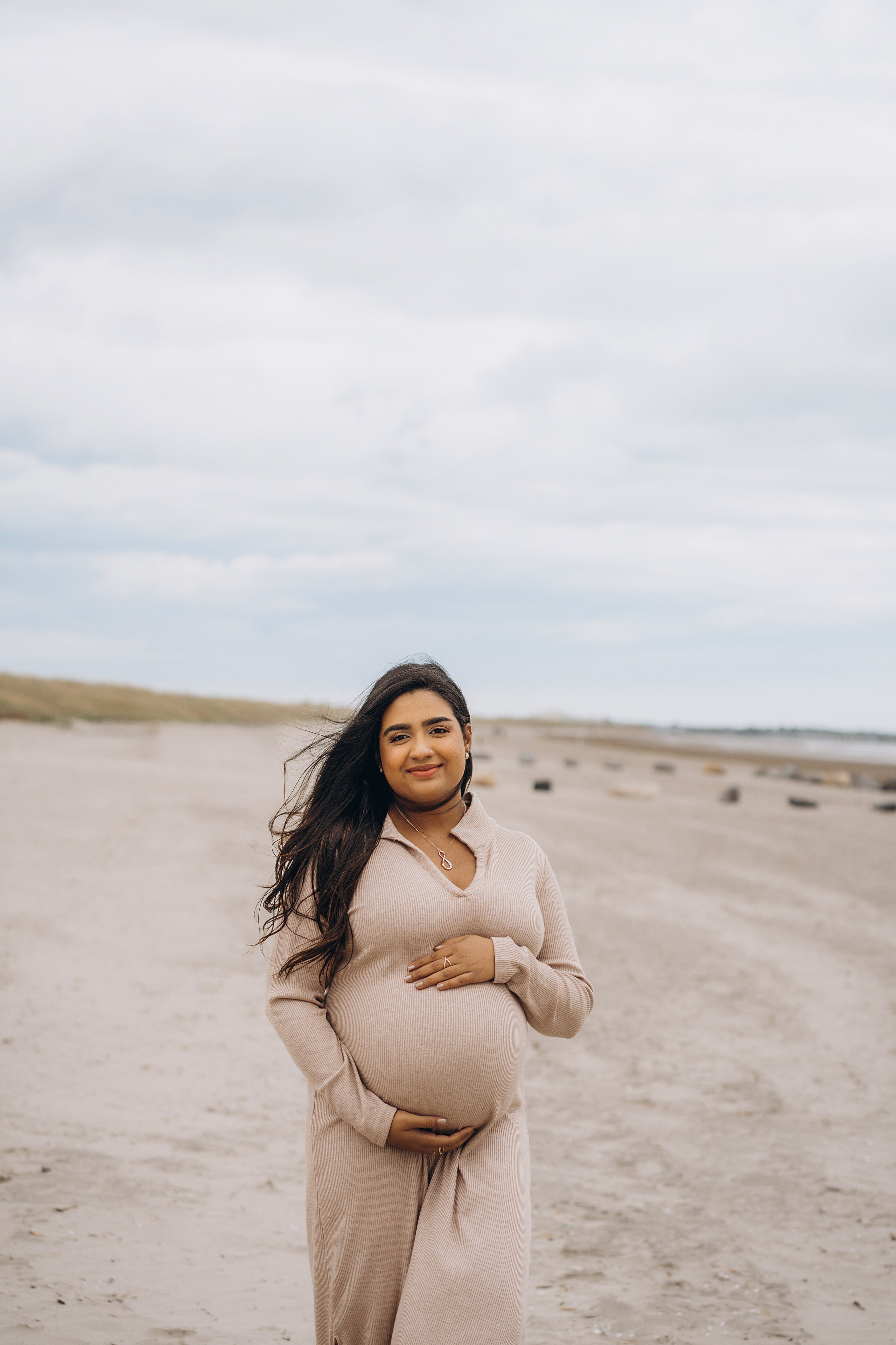 Meera: Bull island. Maternity/Love story/Wedding photographer