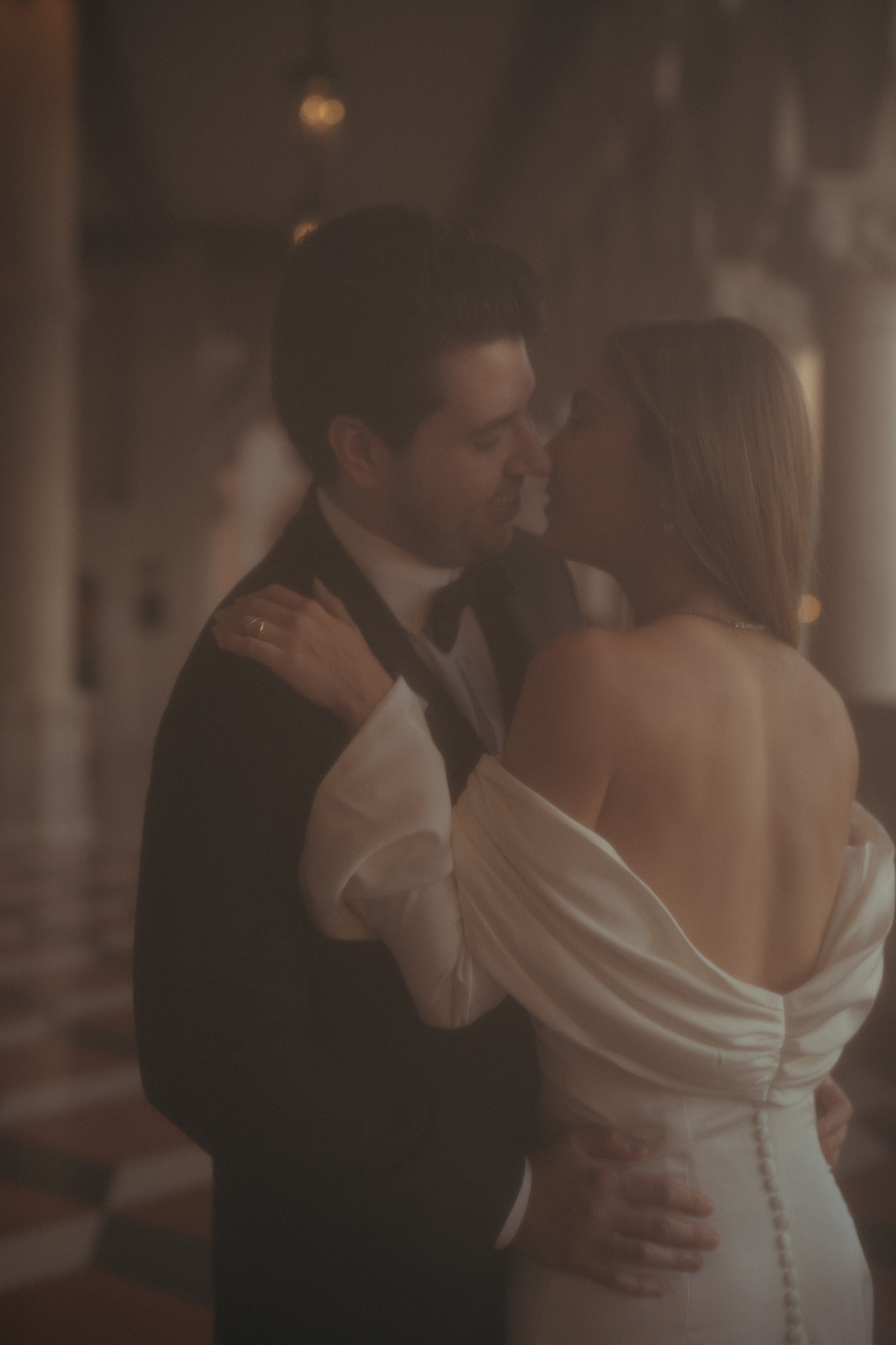 F&M. Wedding & elopement photographer Viktoriya Kravtsov. Las Vegas
