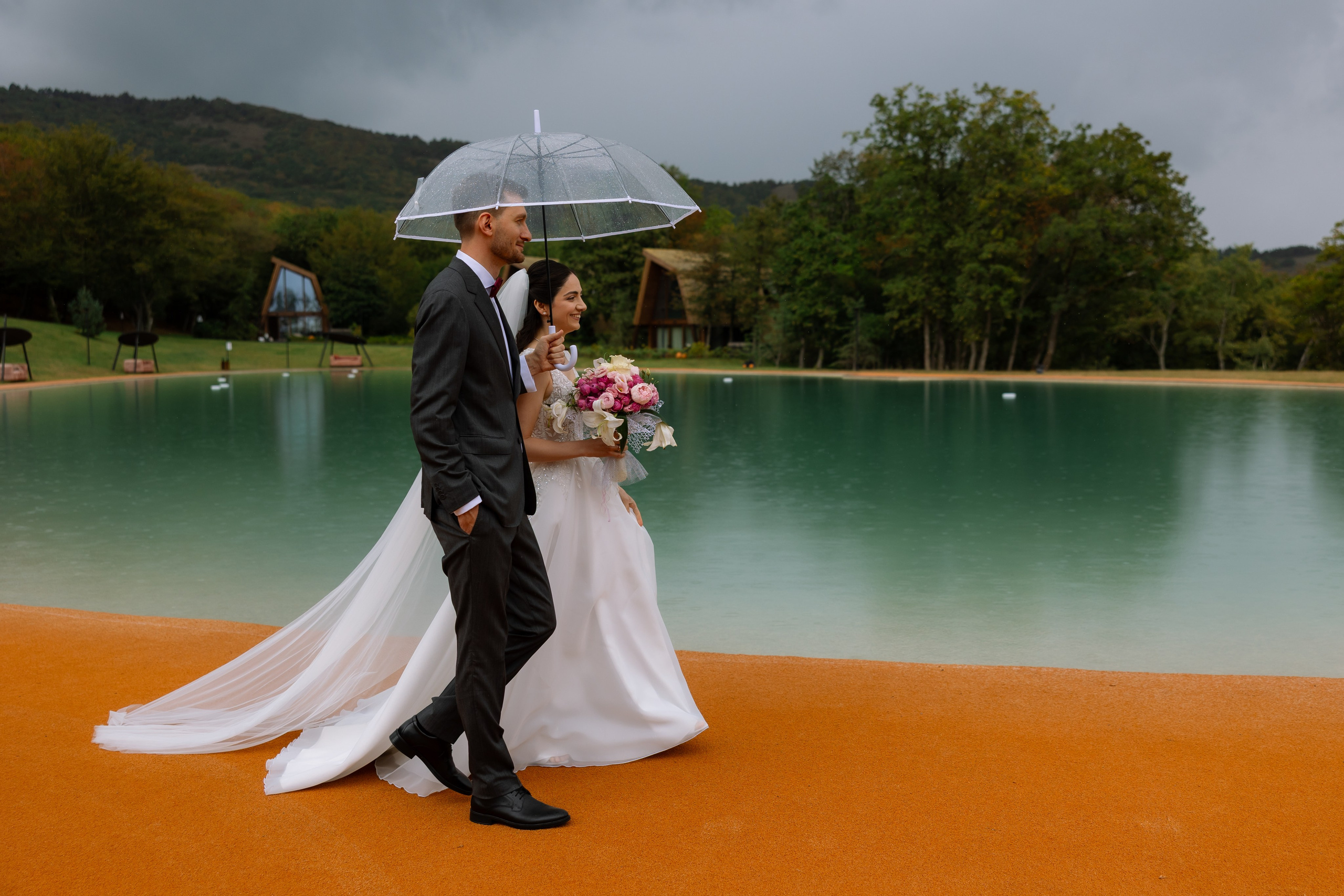 Rainy day feels different. Wedding photographer in Tbilisi Ioseb Mamniashvili
