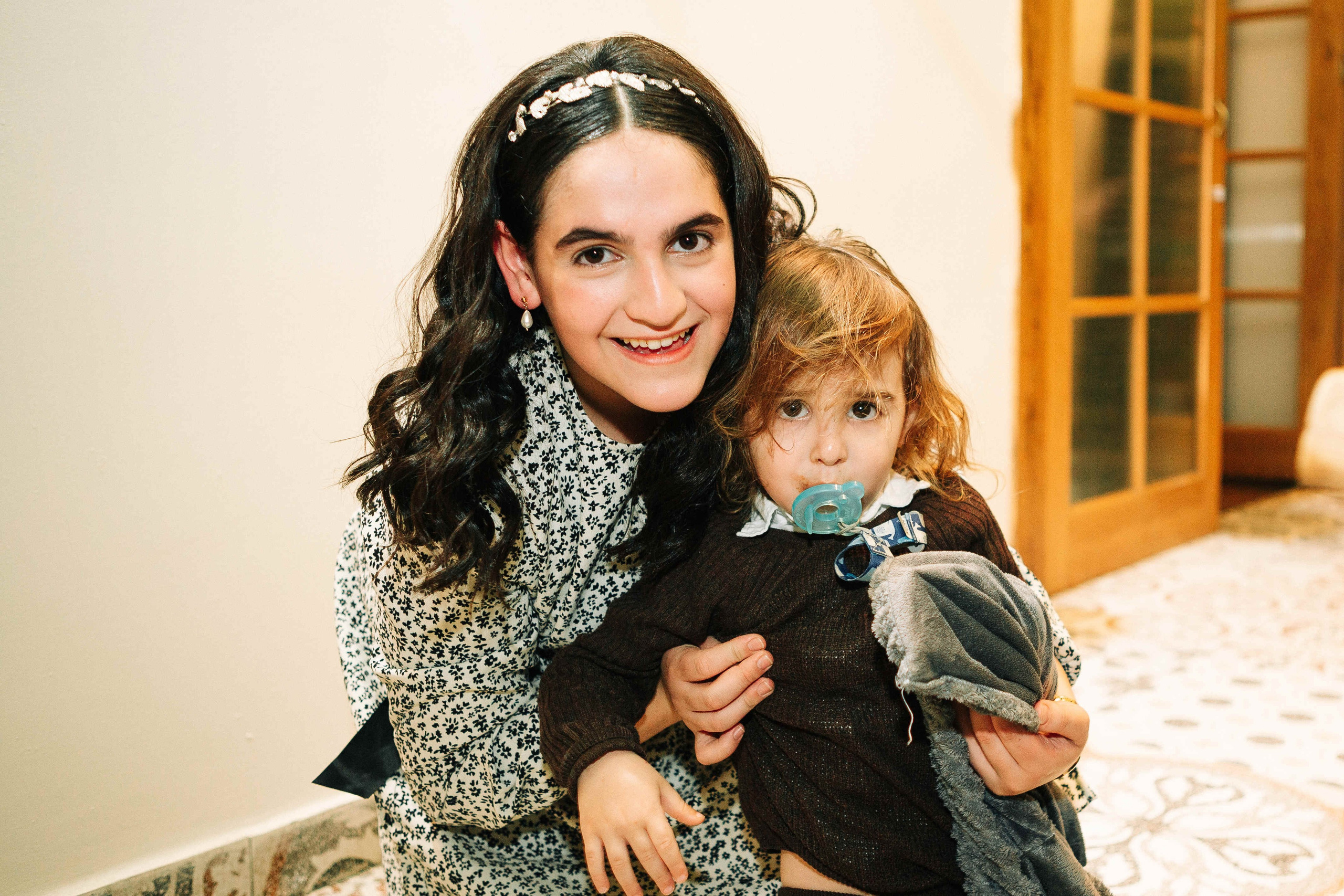 PARTY IN A RESTAURANT WITH THE WHOLE FAMILY. Https://shi-photo.com/